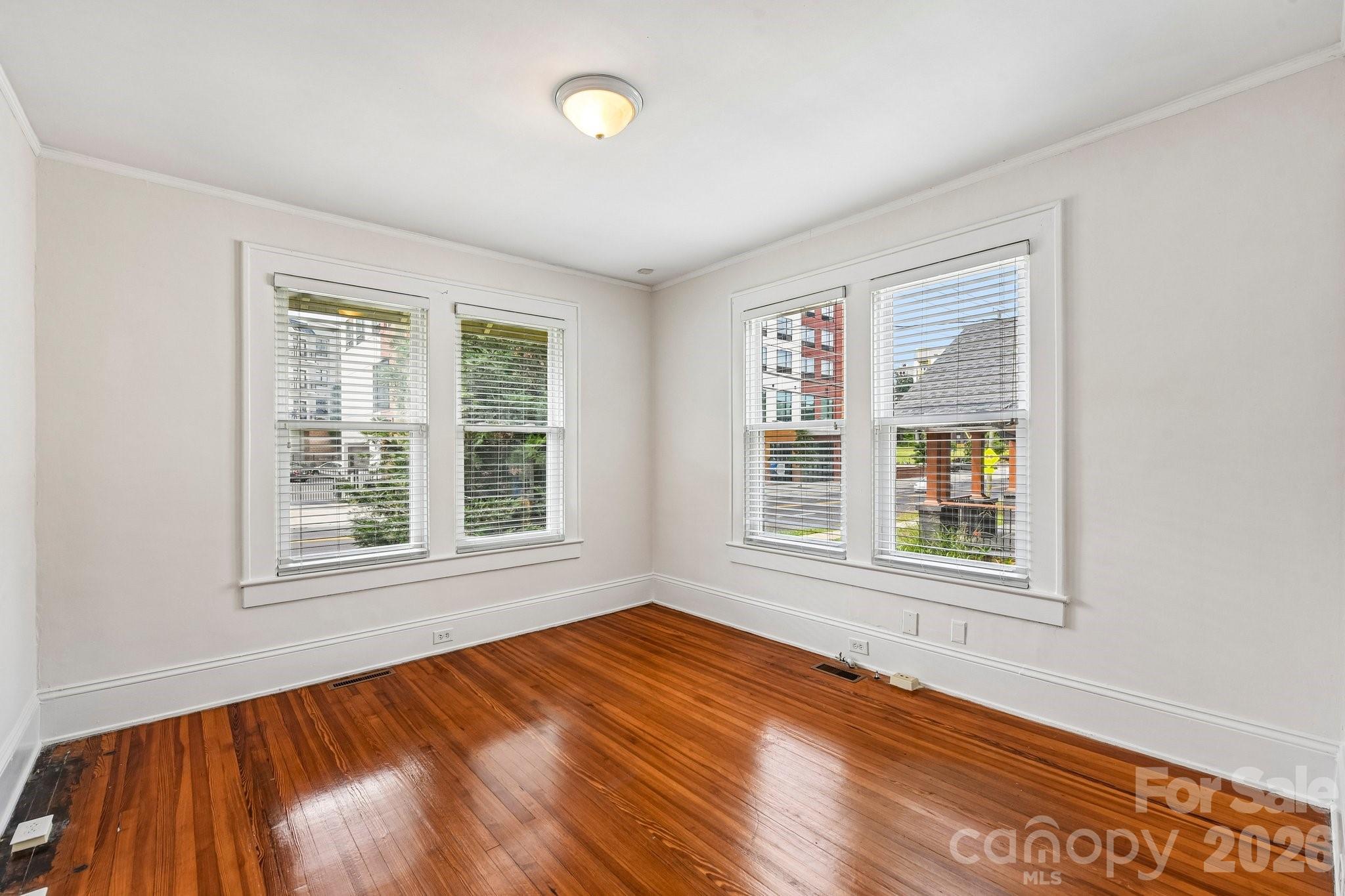 1612 S Tryon Street — Charlotte