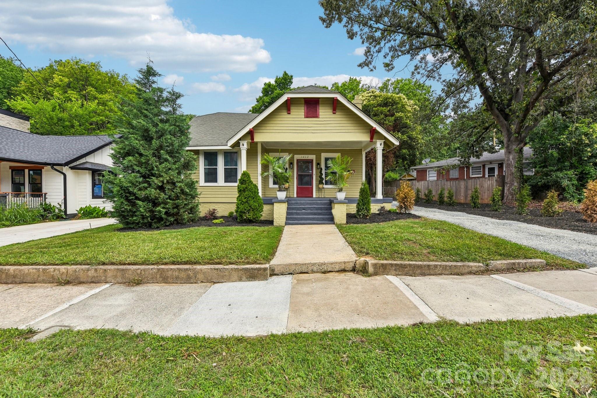 1612 S Tryon Street — Charlotte
