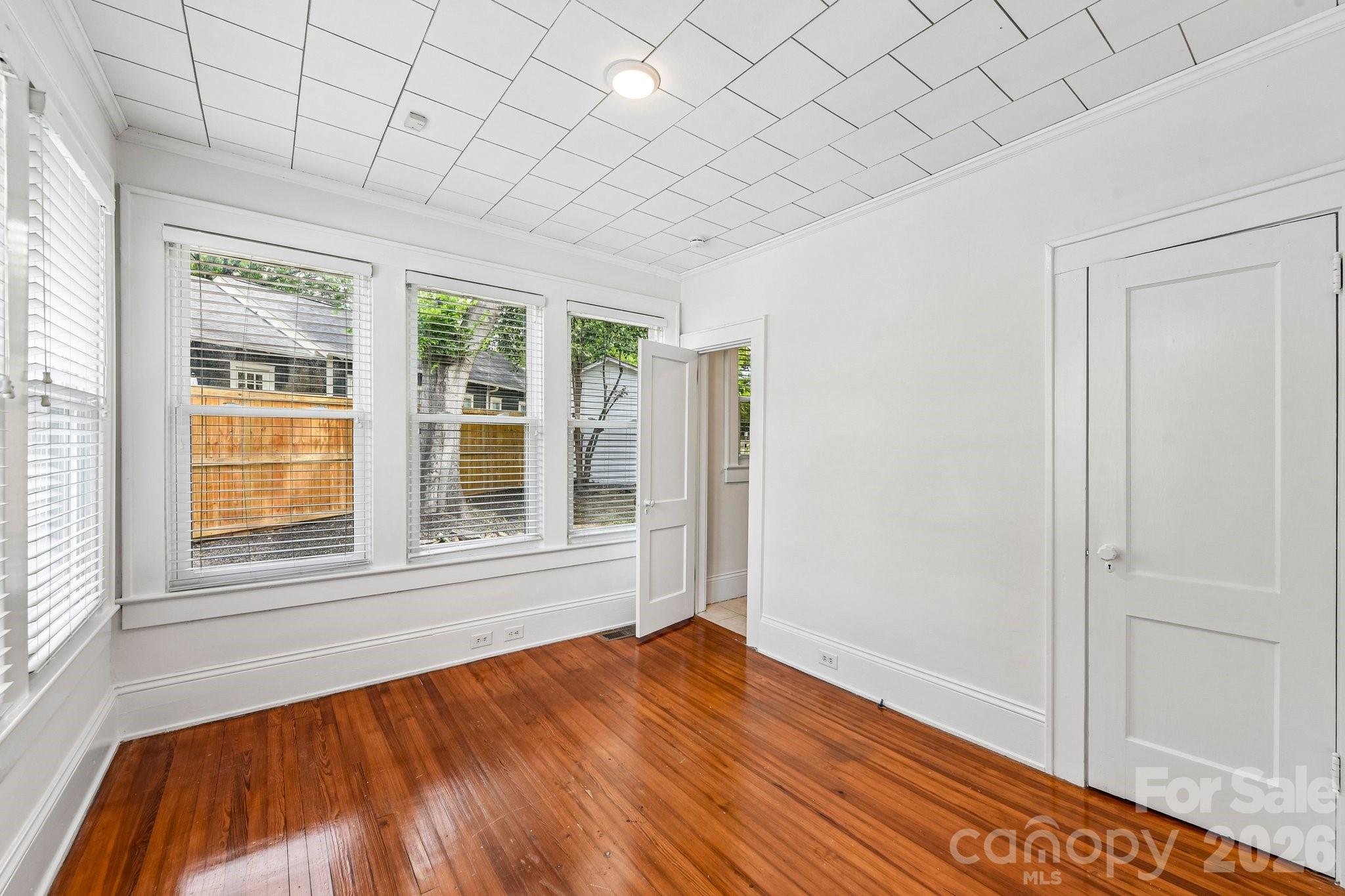 1612 S Tryon Street — Charlotte