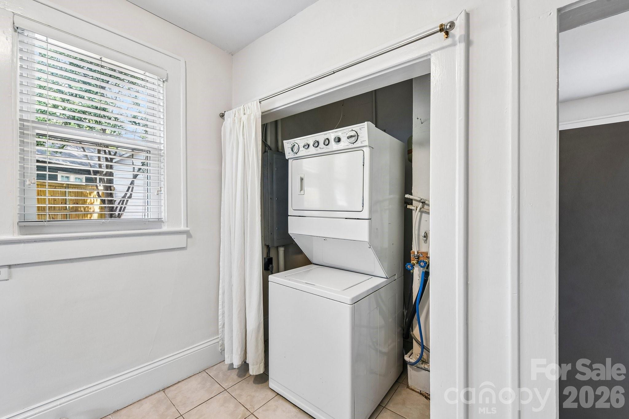 1612 S Tryon Street — Charlotte