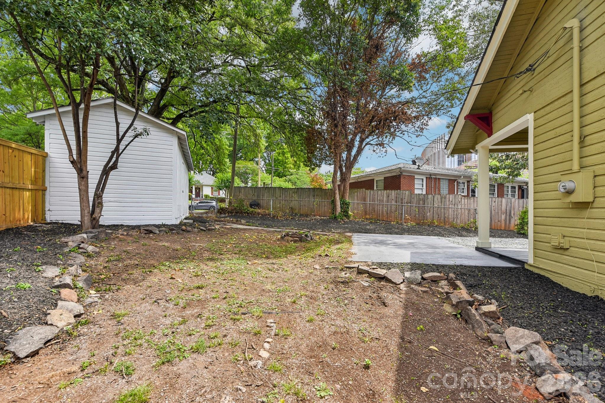 1612 S Tryon Street — Charlotte