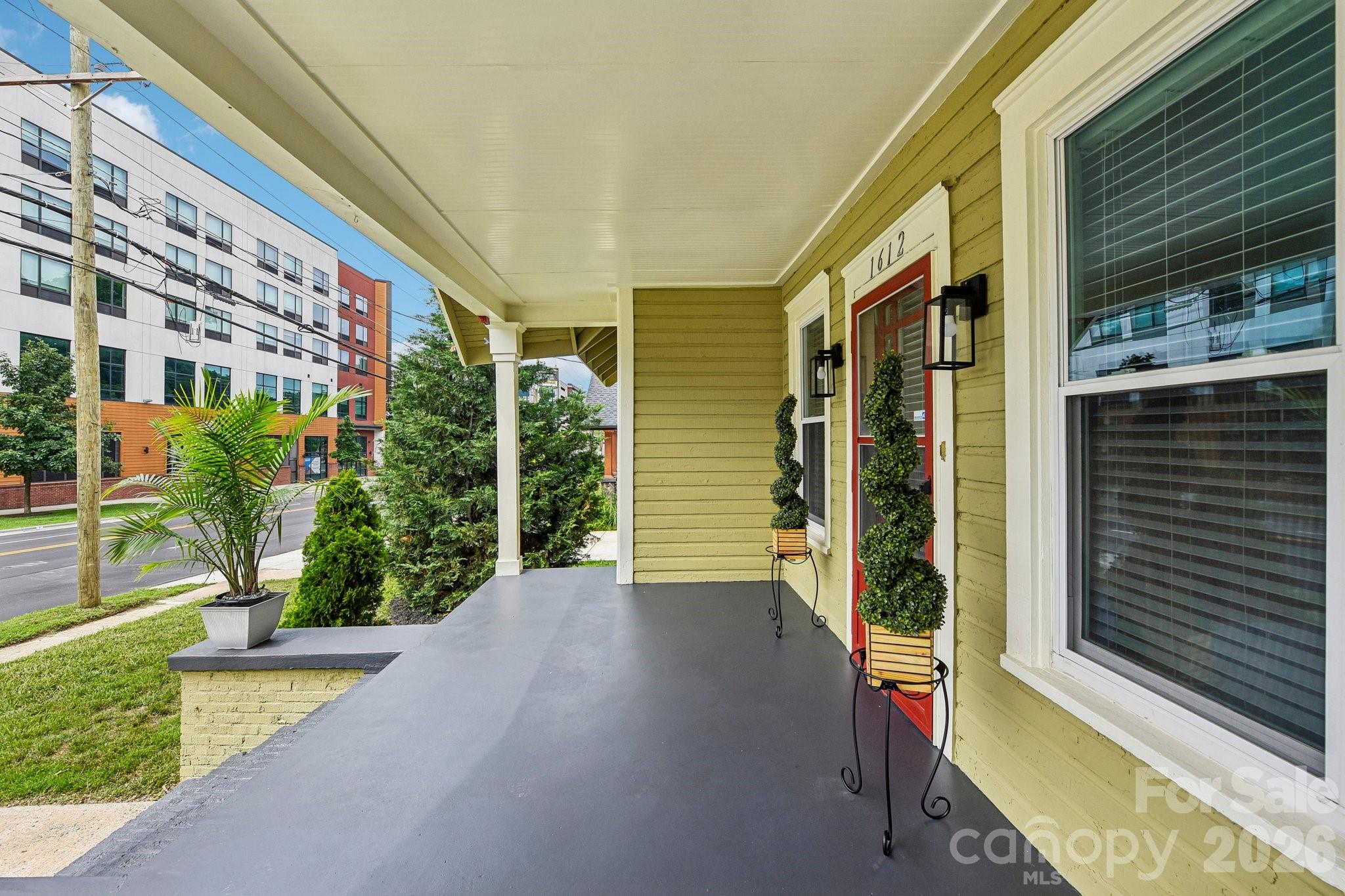 1612 S Tryon Street — Charlotte