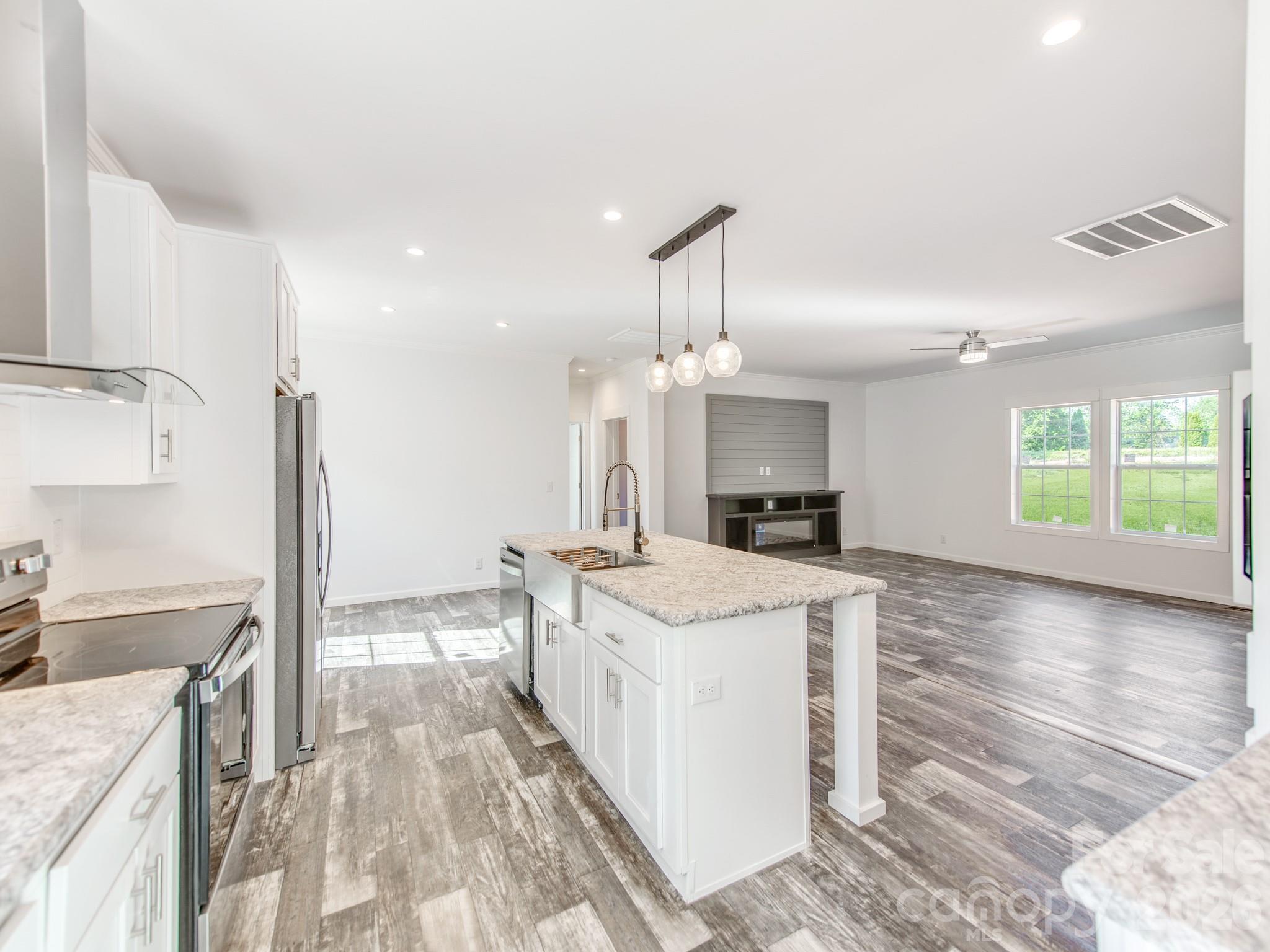 391 Stutts Road — Mooresville