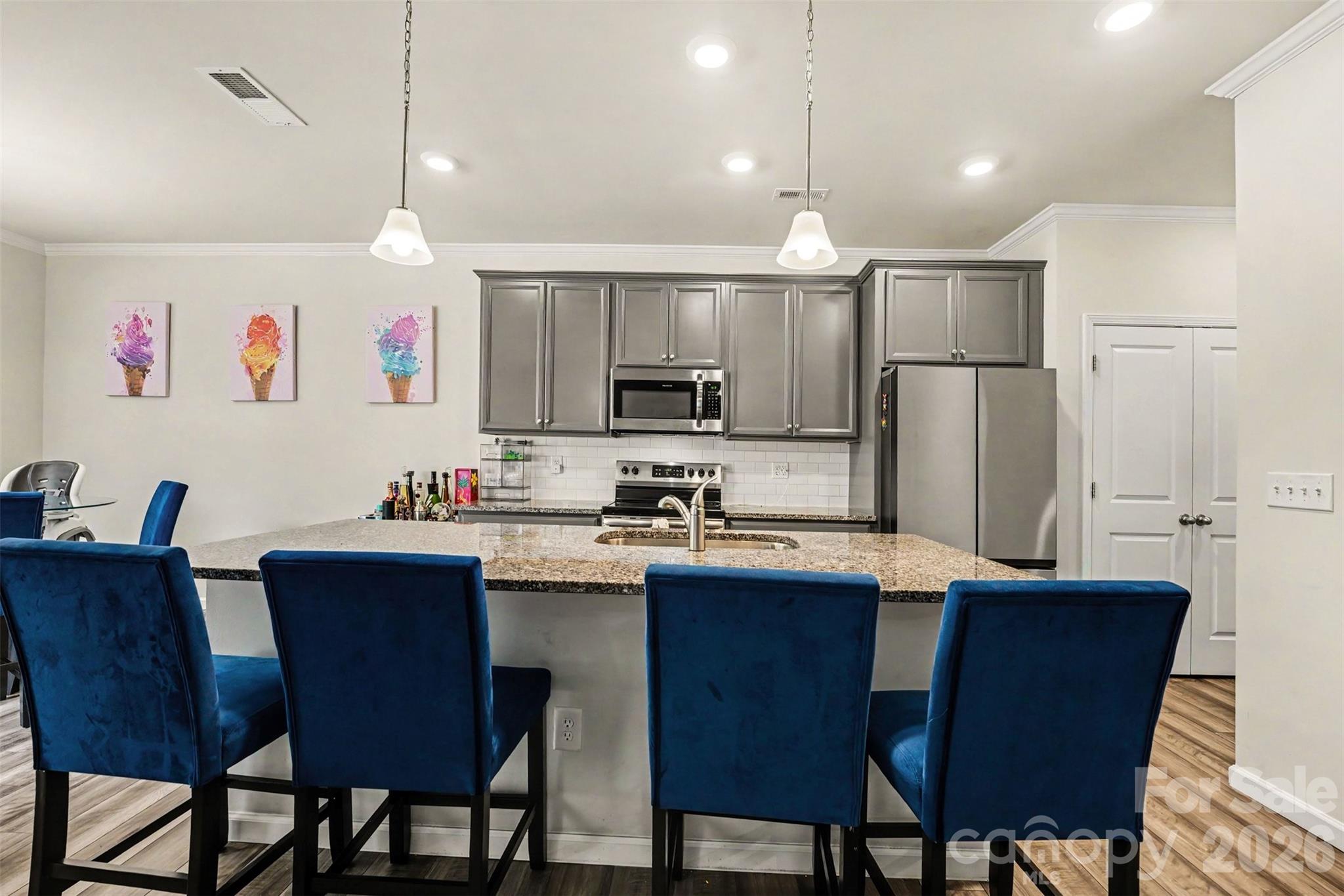 8216 Merryvale Lane — Charlotte