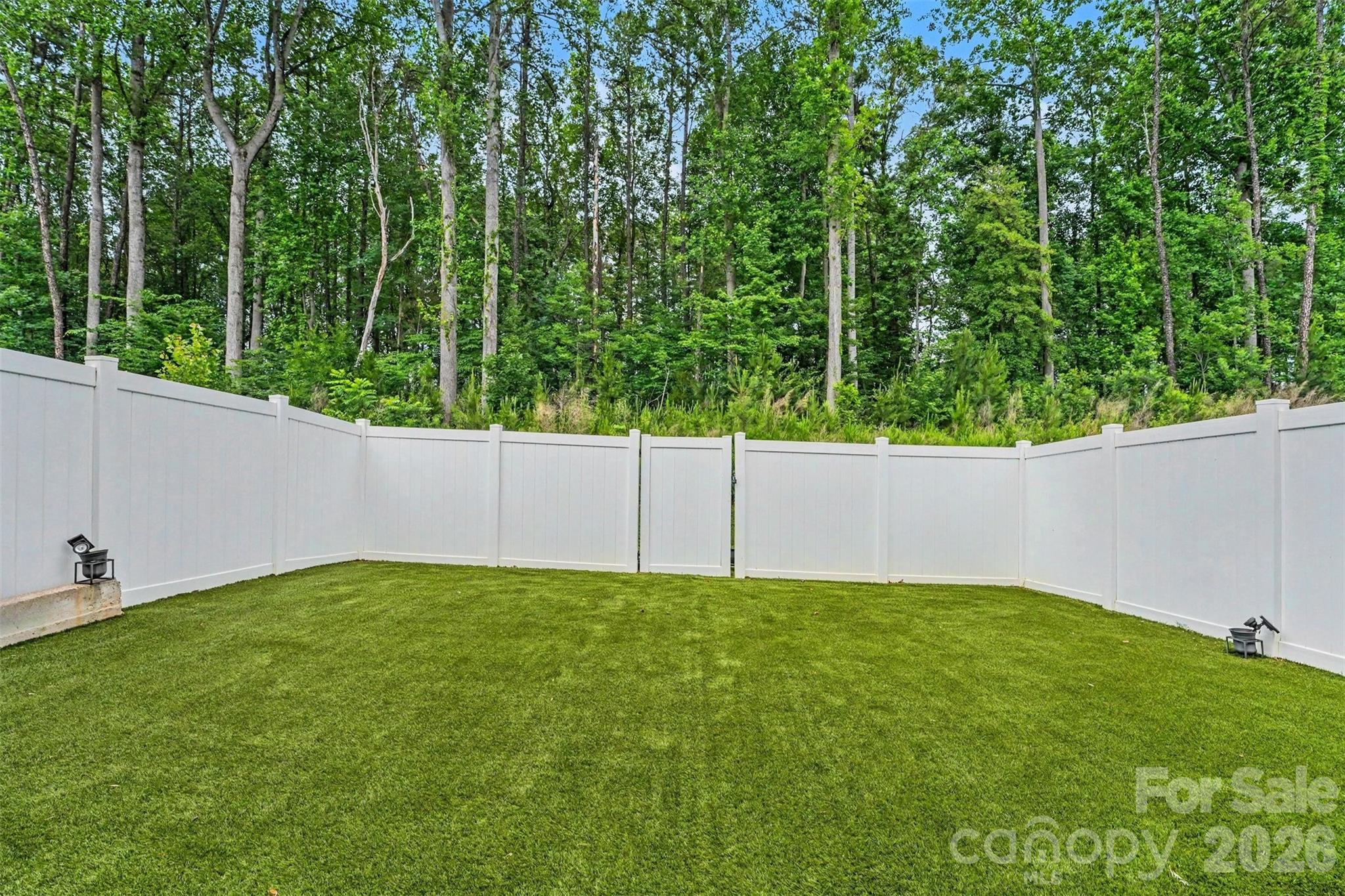 8216 Merryvale Lane — Charlotte