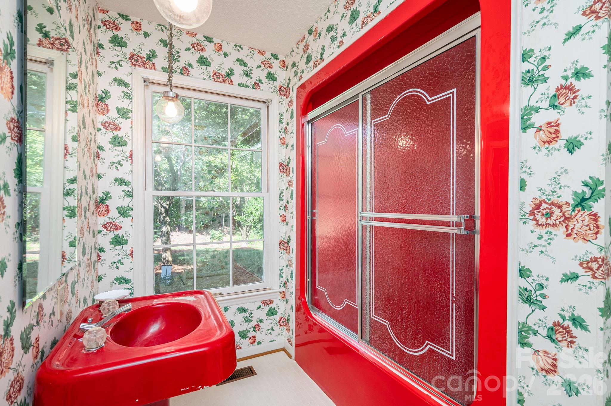 2302 Lowell Bethesda Road — Gastonia