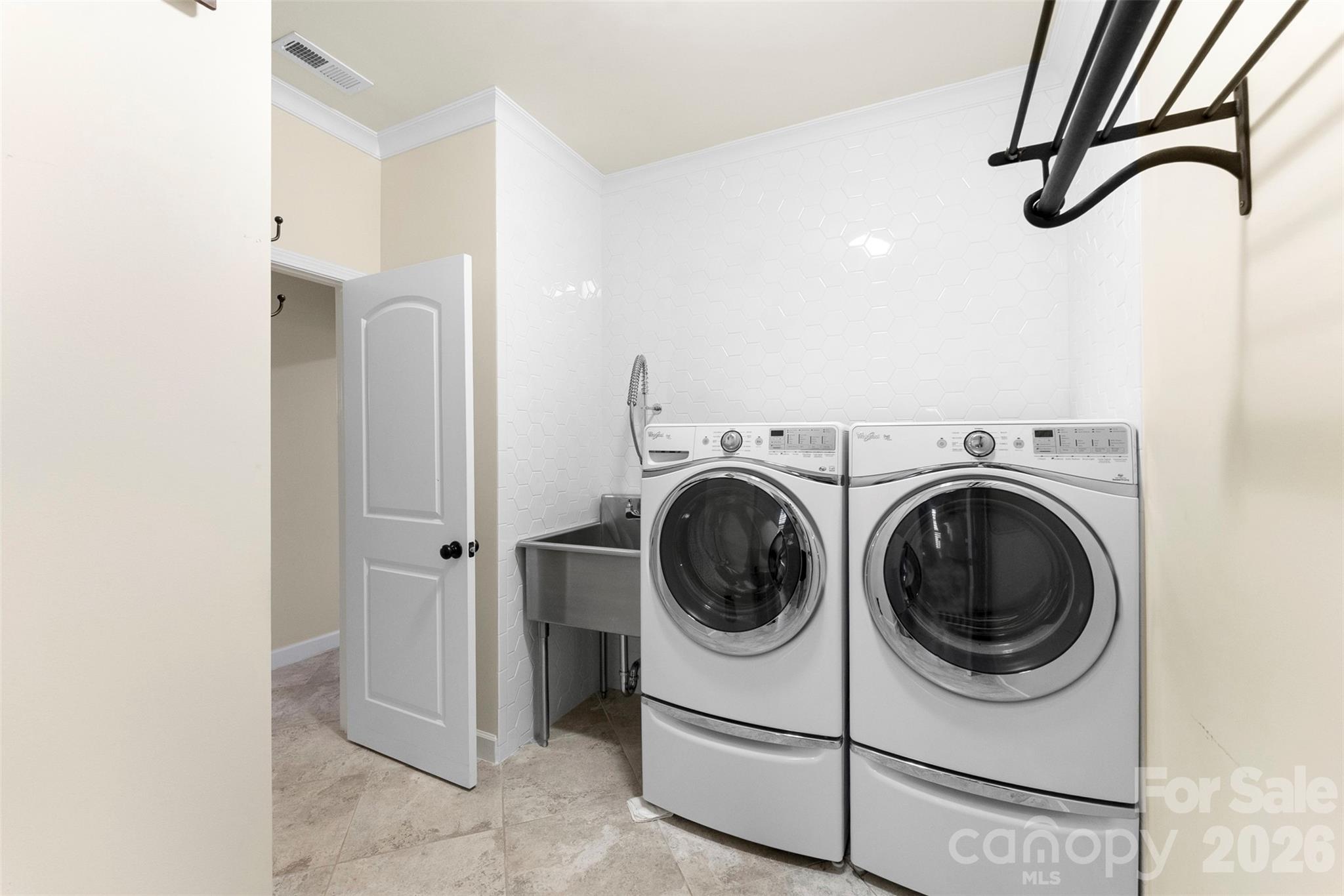 3411 Stags Leap Way — York