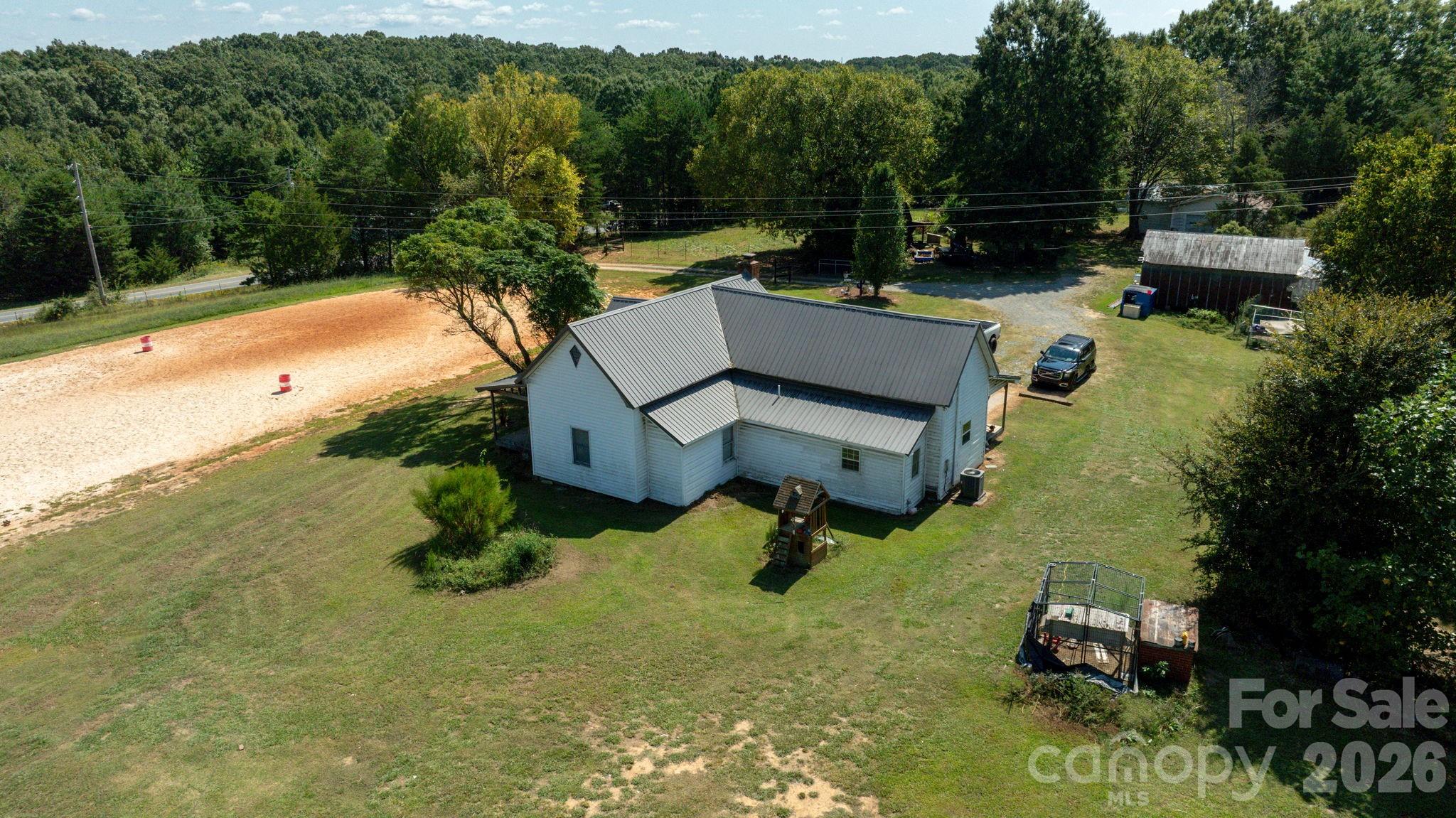 15869 Silver Road — Oakboro
