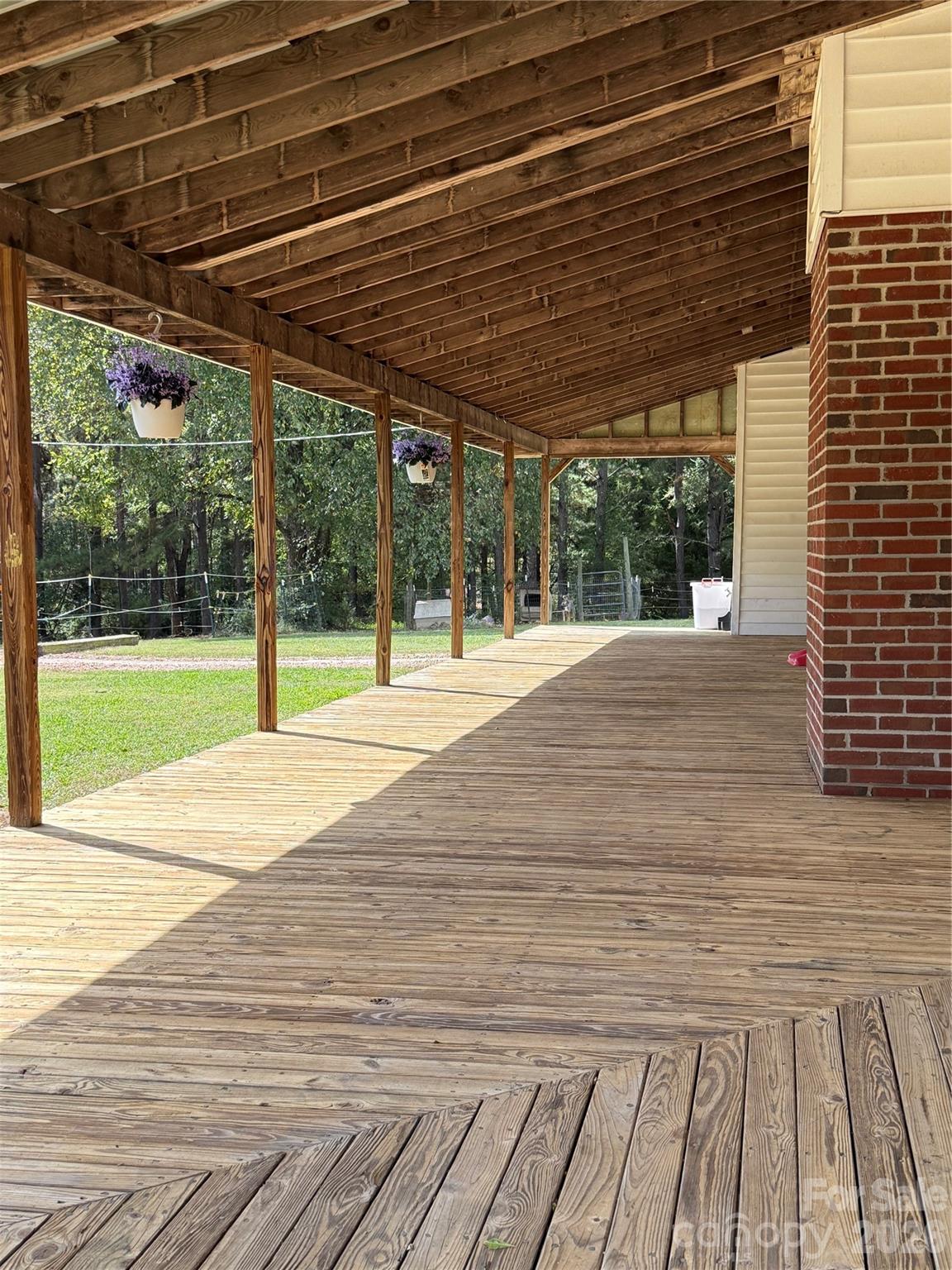 15869 Silver Road — Oakboro