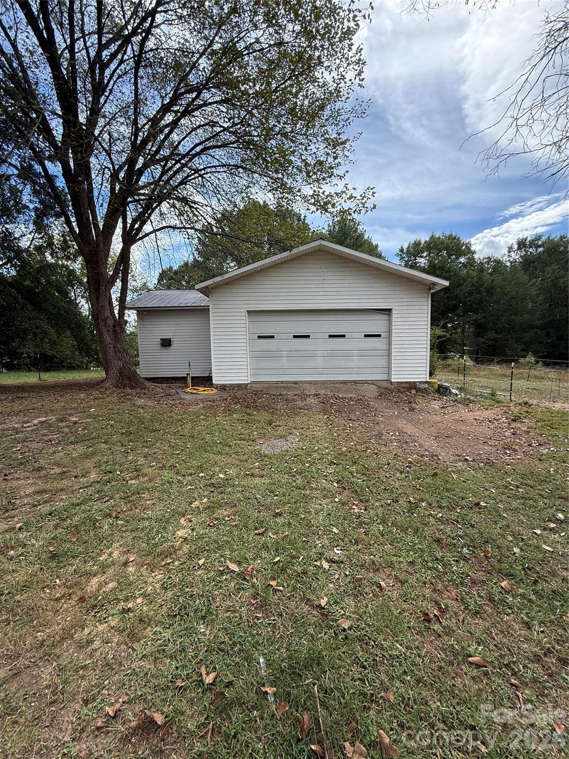 15869 Silver Road — Oakboro