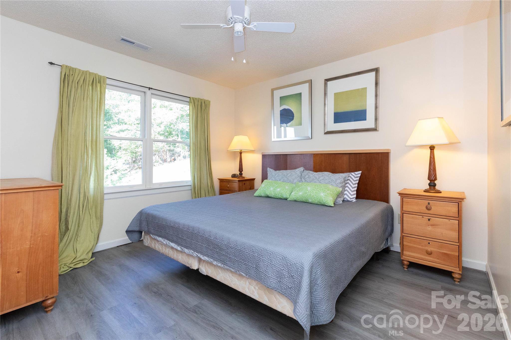 214 Deer Path — Union Mills