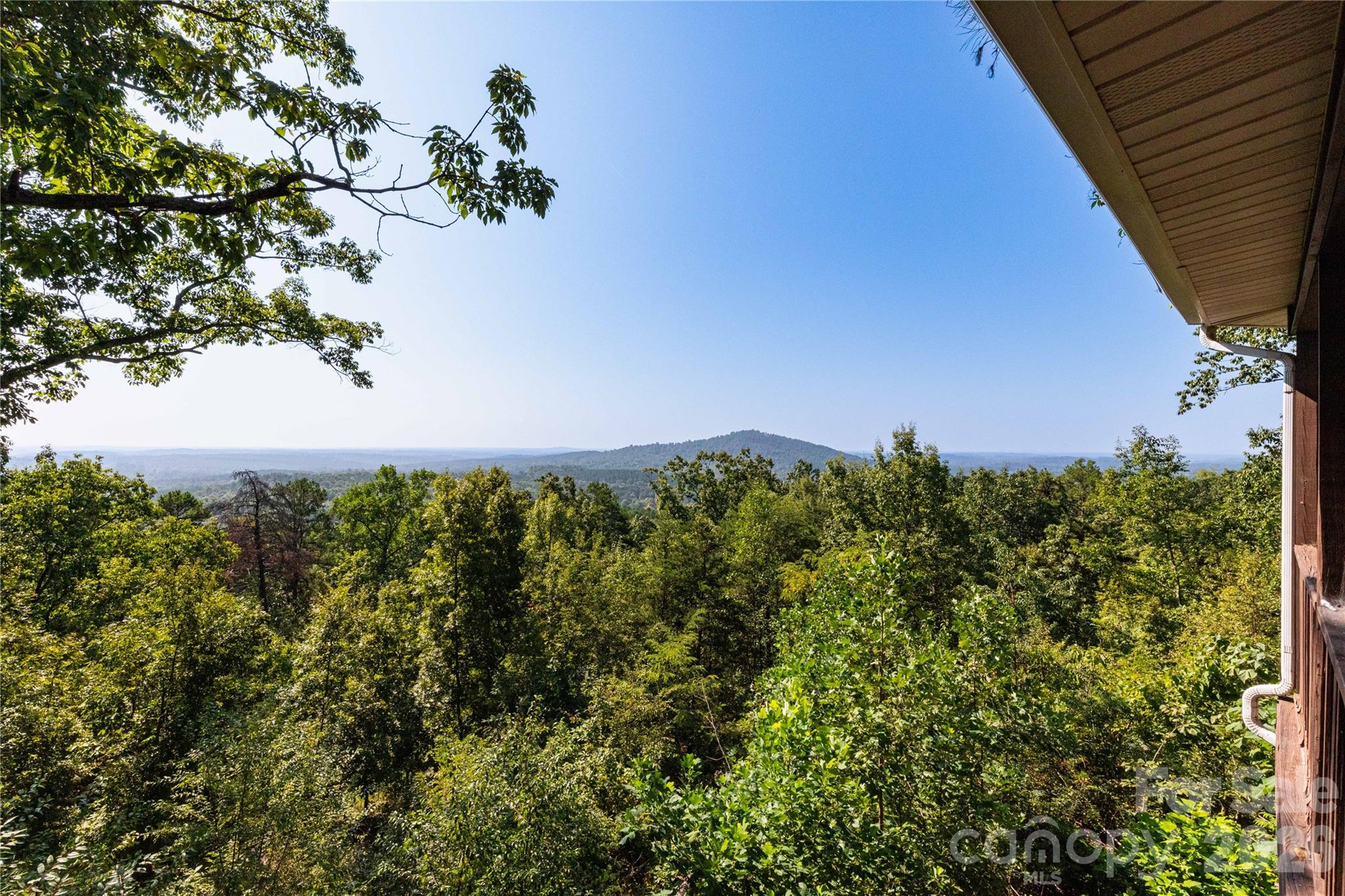 214 Deer Path — Union Mills