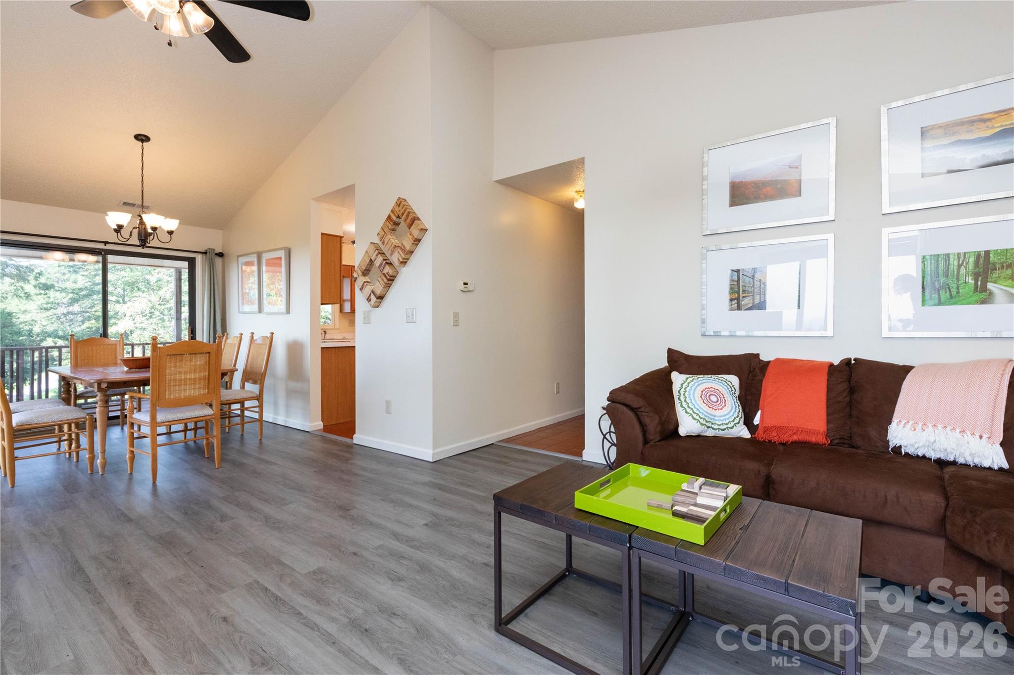 214 Deer Path — Union Mills