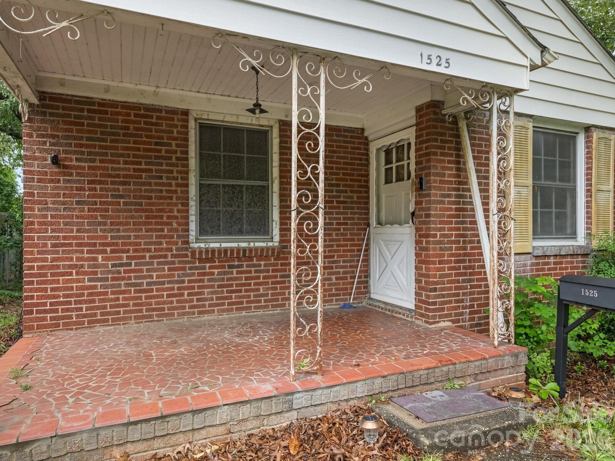 1525 Herrin Avenue — Charlotte