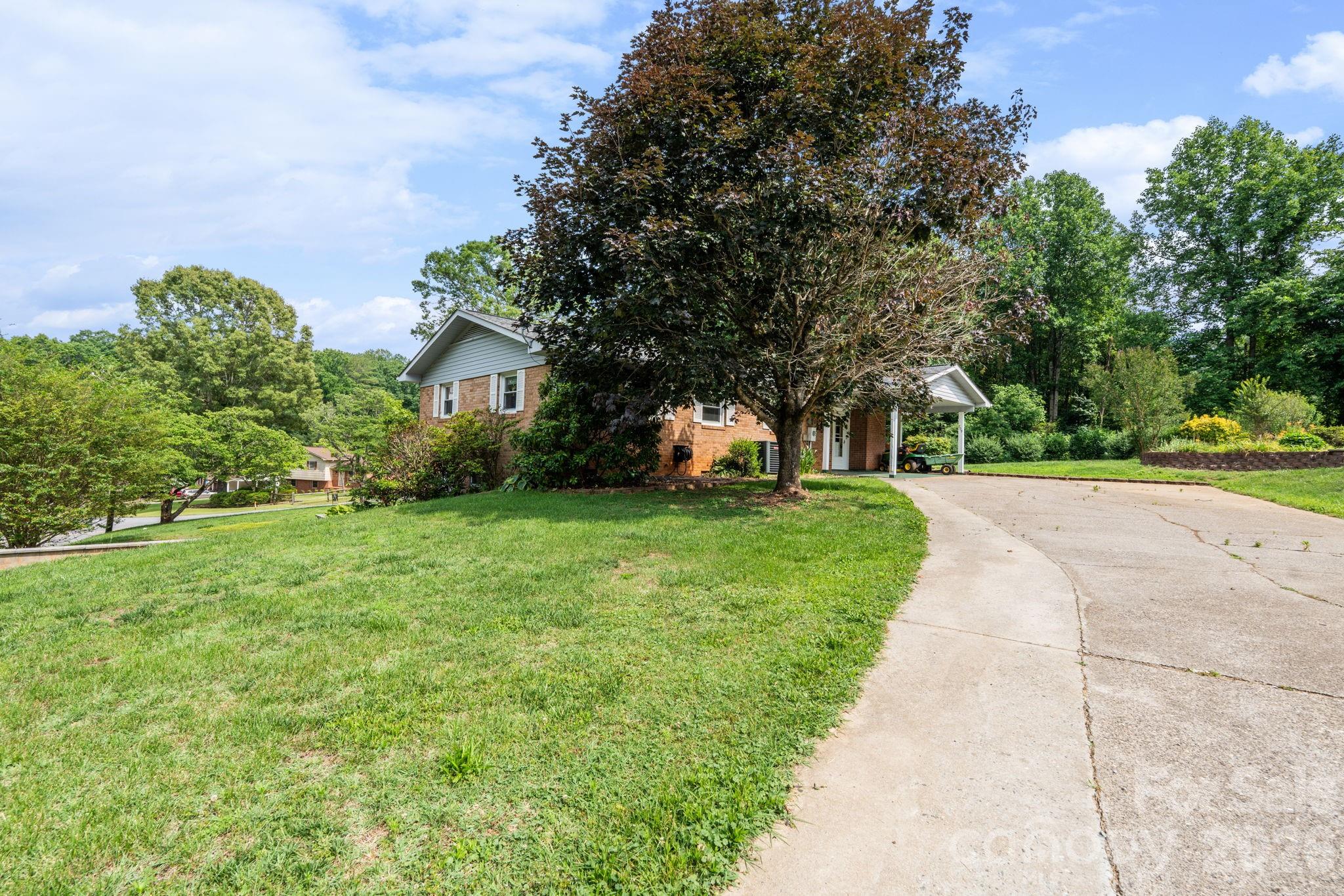 209 Saint Marys Church Road — Morganton