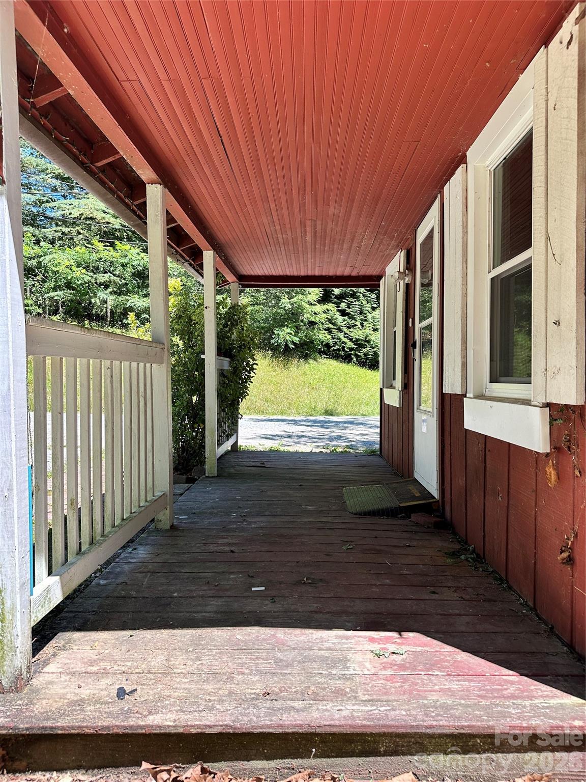 36 Range Road — Etowah