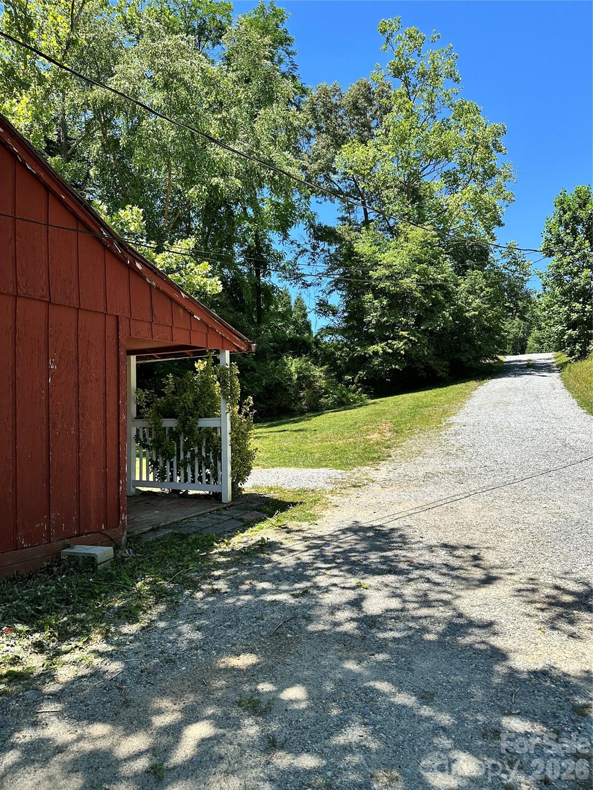 36 Range Road — Etowah