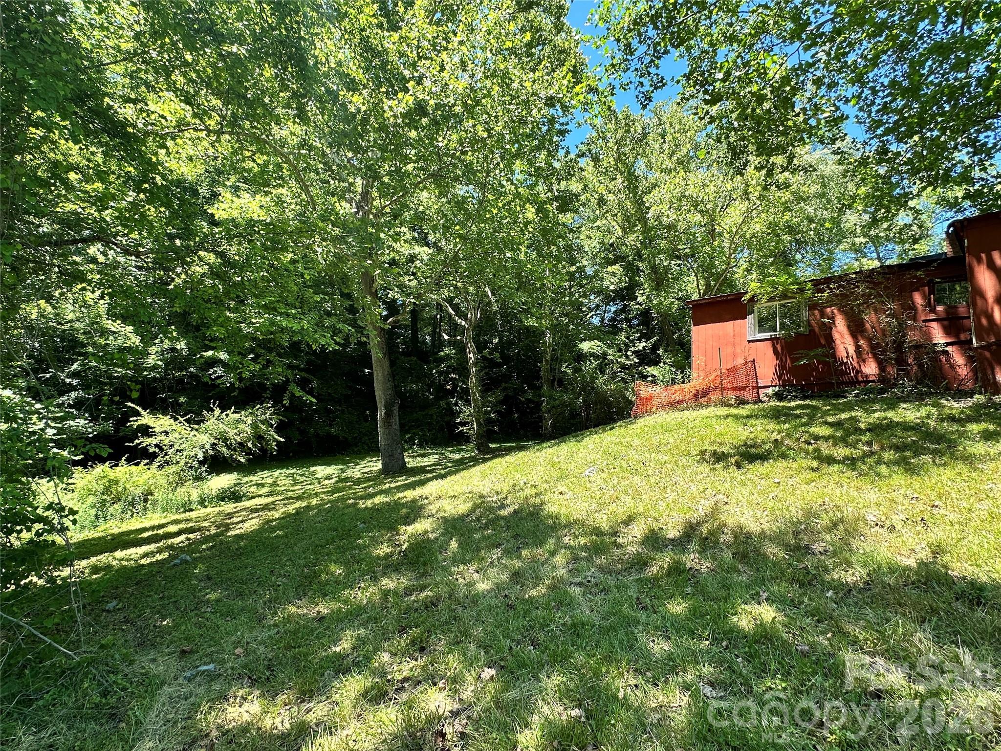 36 Range Road — Etowah