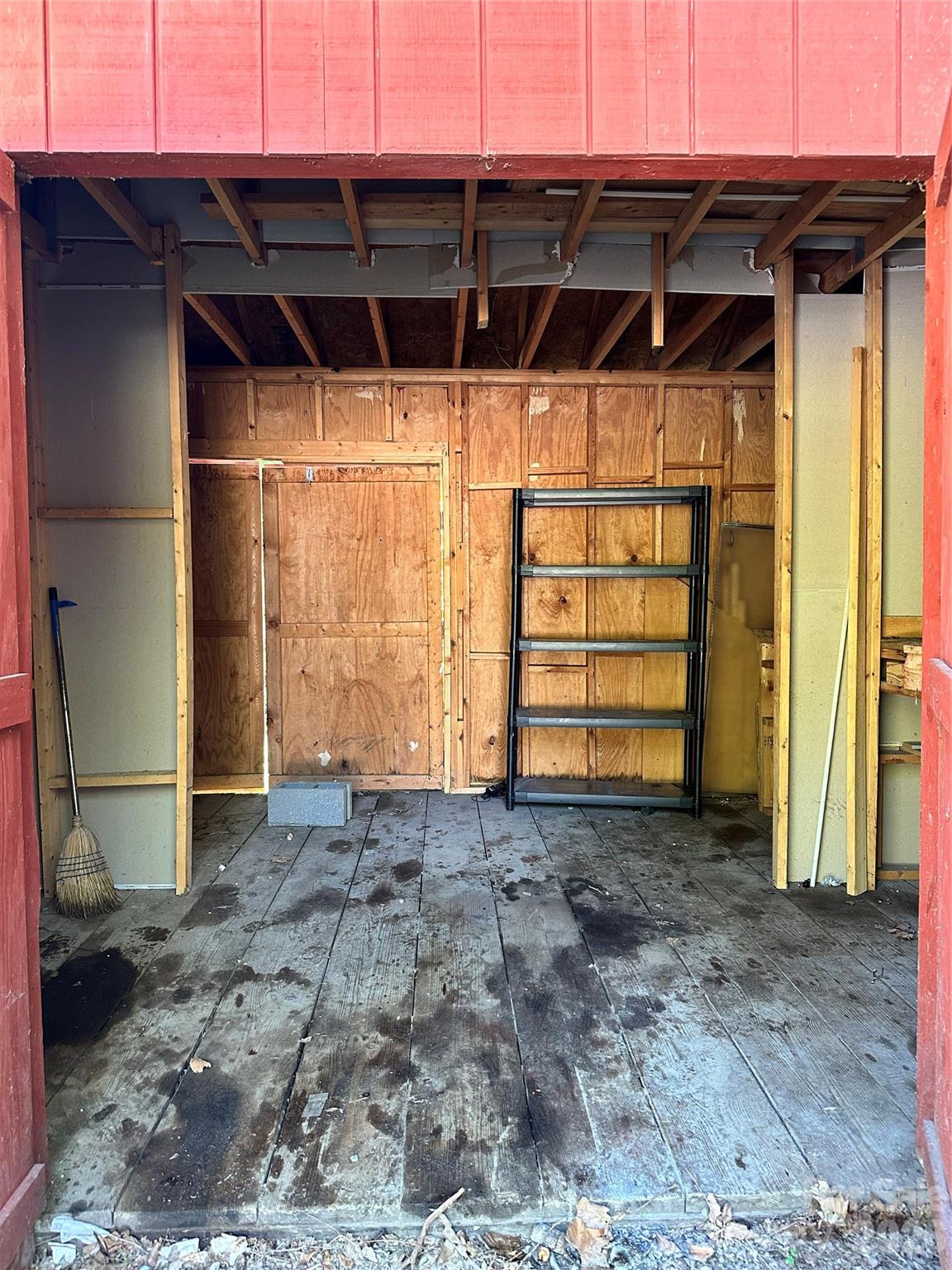 36 Range Road — Etowah