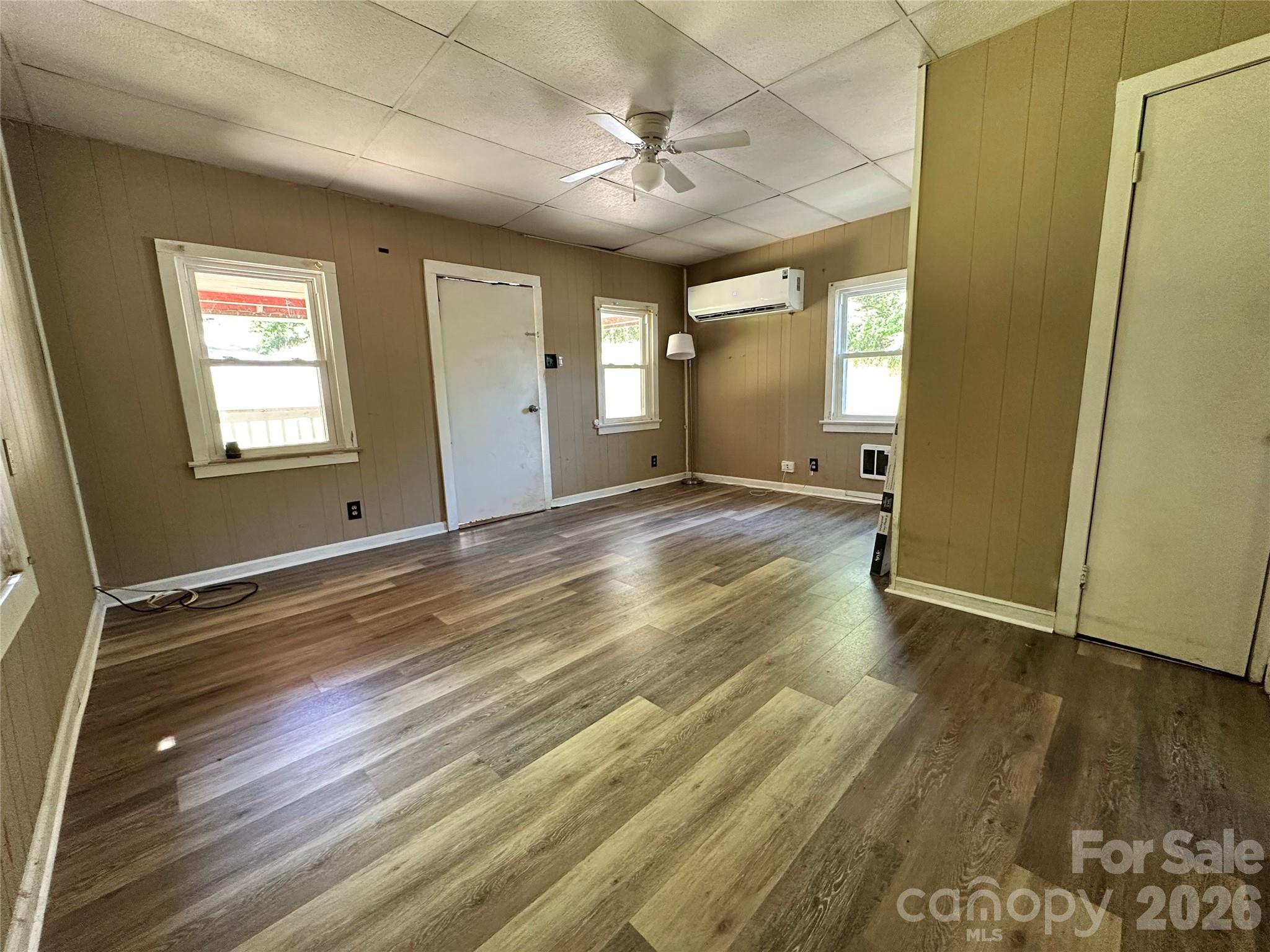 36 Range Road — Etowah
