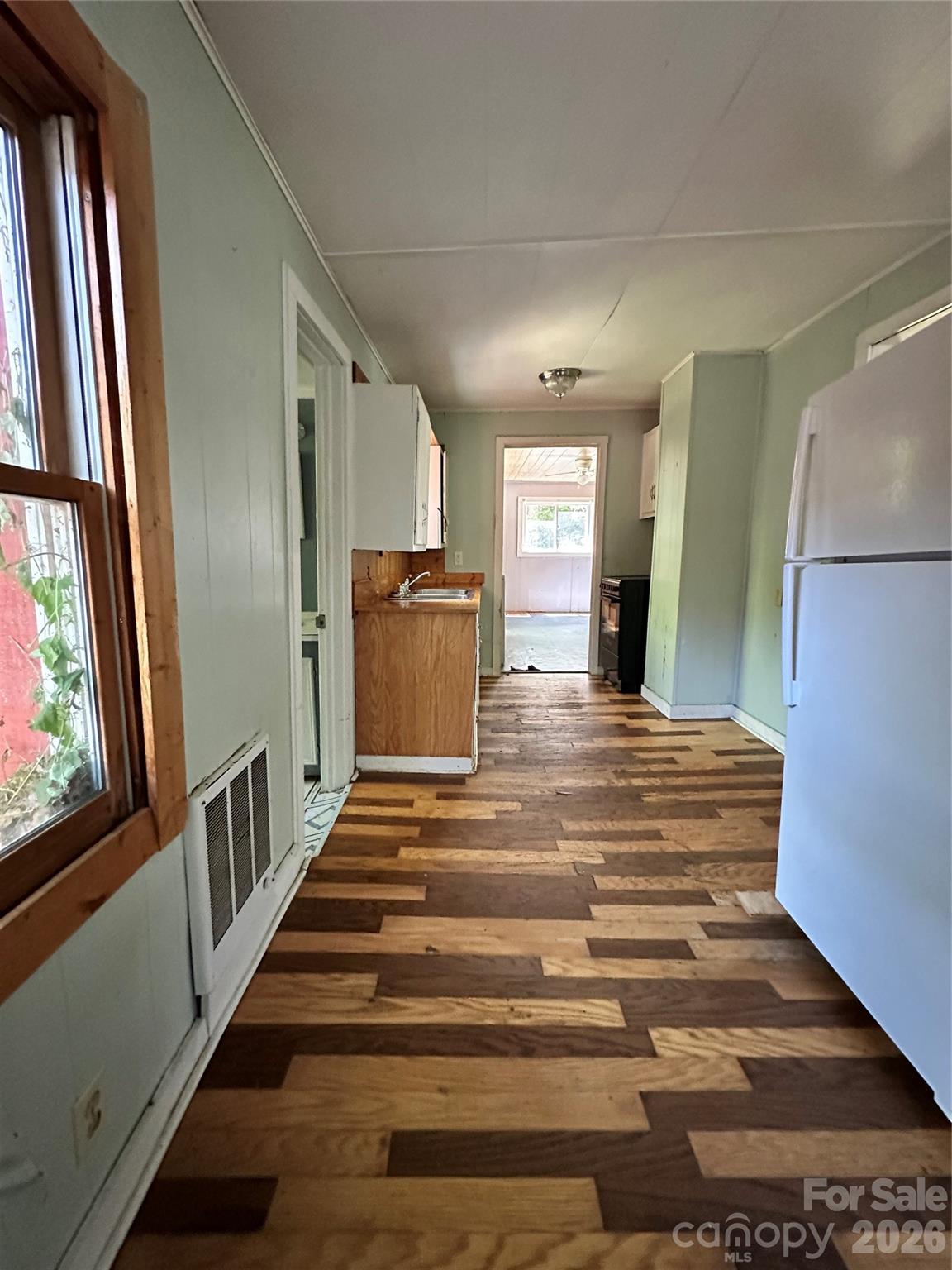 36 Range Road — Etowah