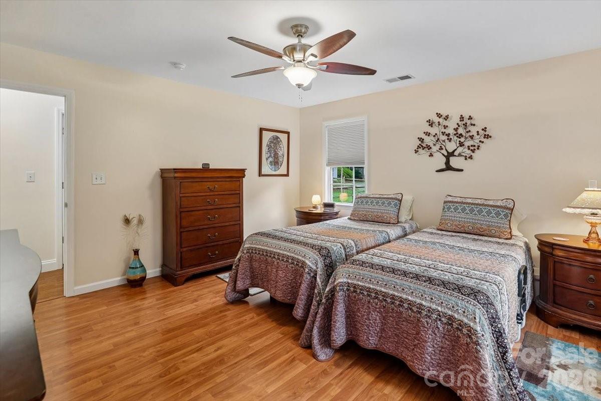 10821 S Hampton Drive — Charlotte