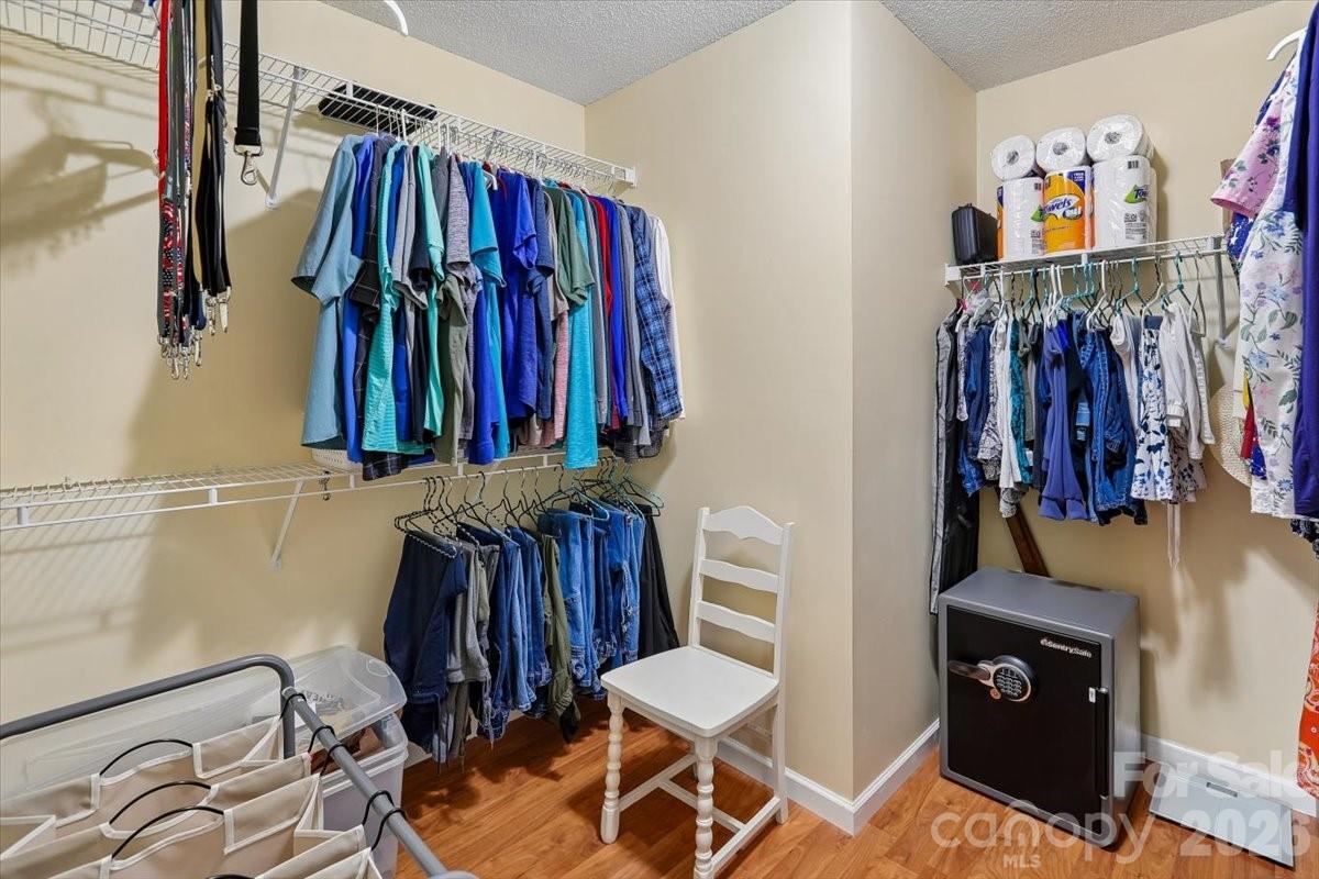 10821 S Hampton Drive — Charlotte