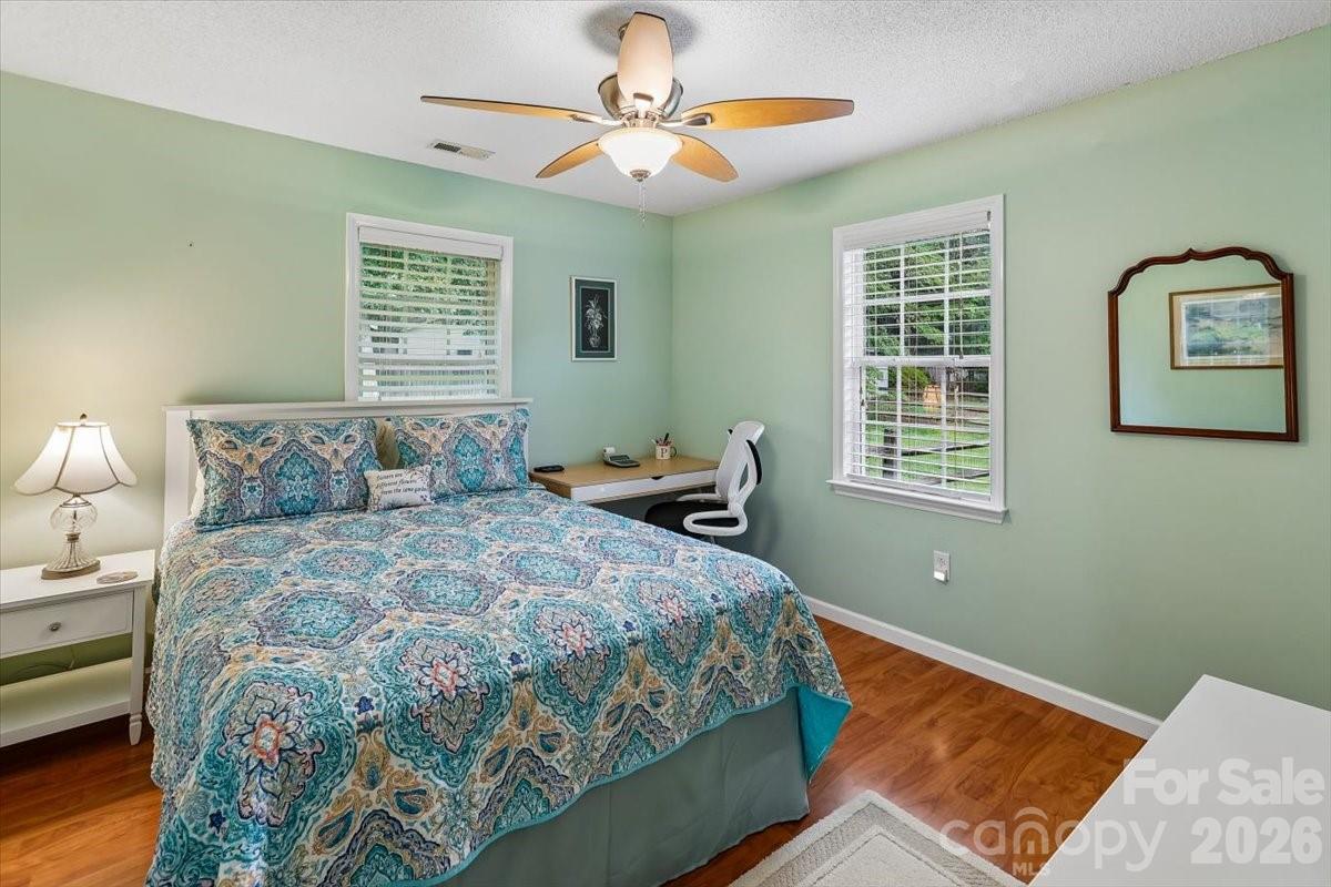 10821 S Hampton Drive — Charlotte
