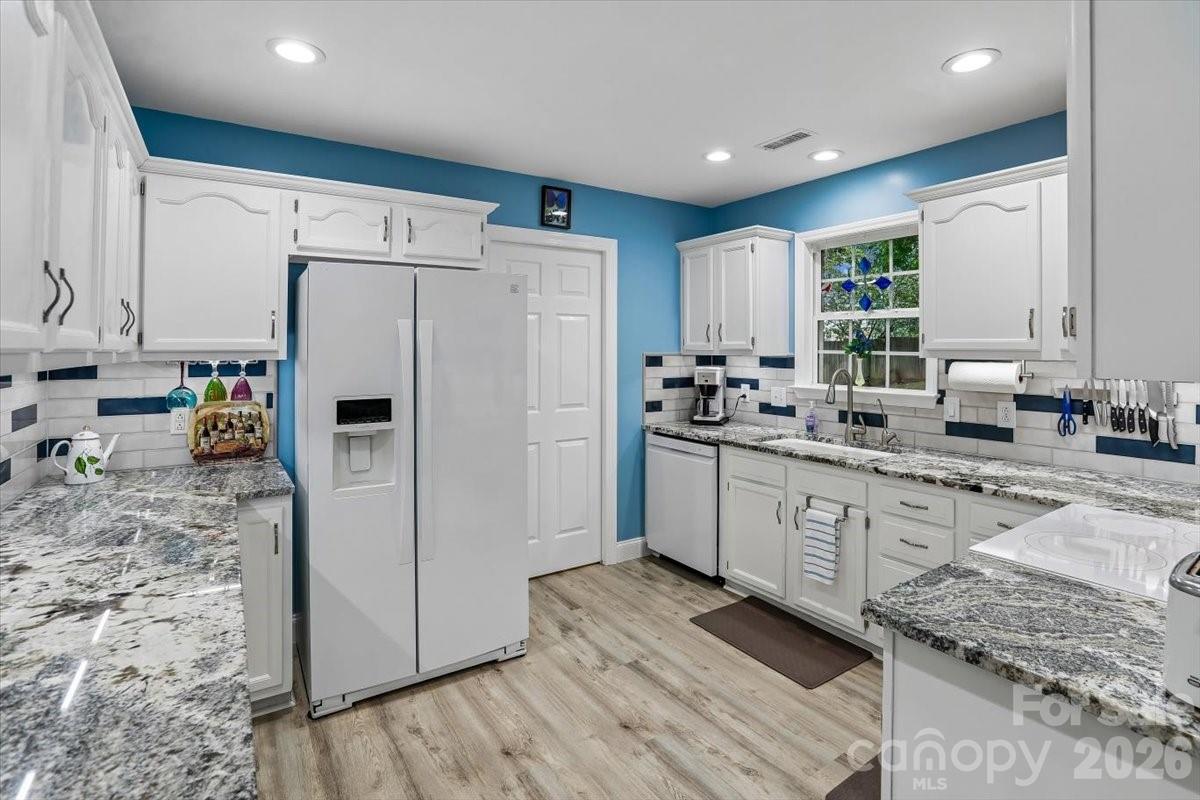 10821 S Hampton Drive — Charlotte