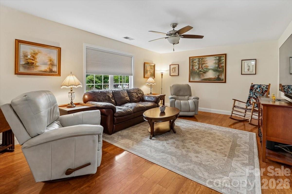 10821 S Hampton Drive — Charlotte