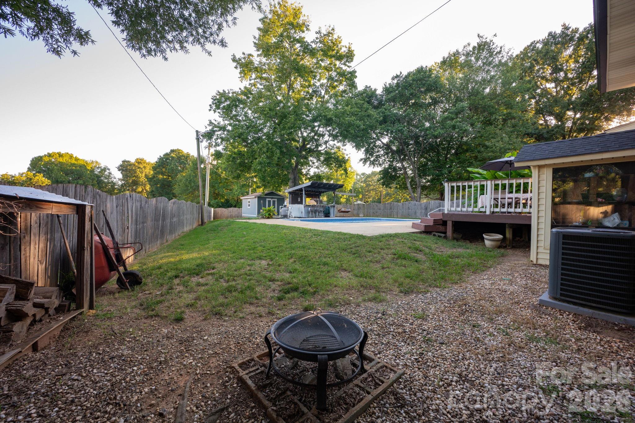 827 Brookwood Drive — Mooresville