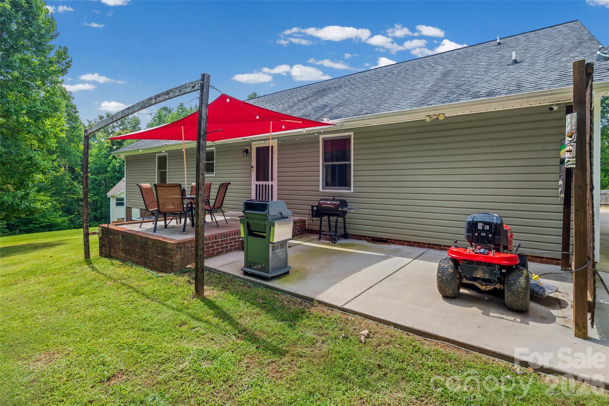 4108 Lydia Suzanne Place — Lincolnton