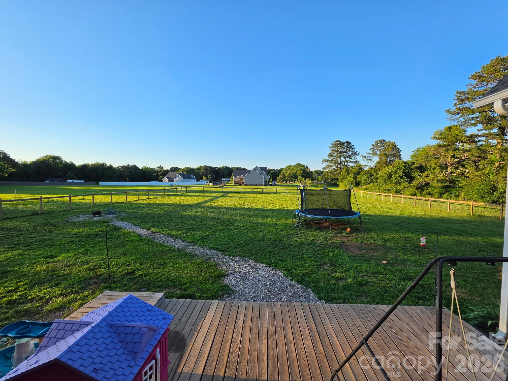 4653 Simpson Road — Edgemoor