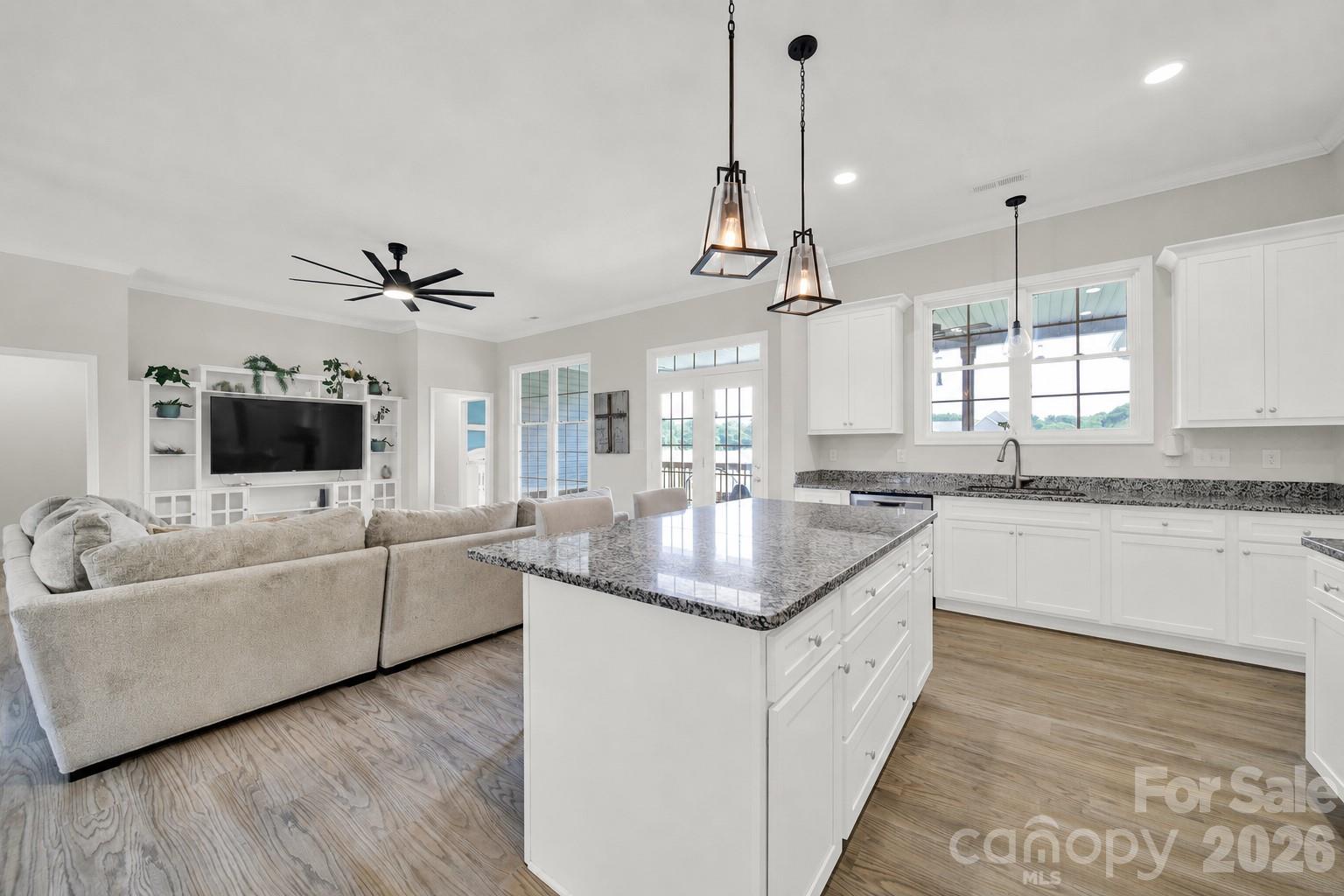 4653 Simpson Road — Edgemoor