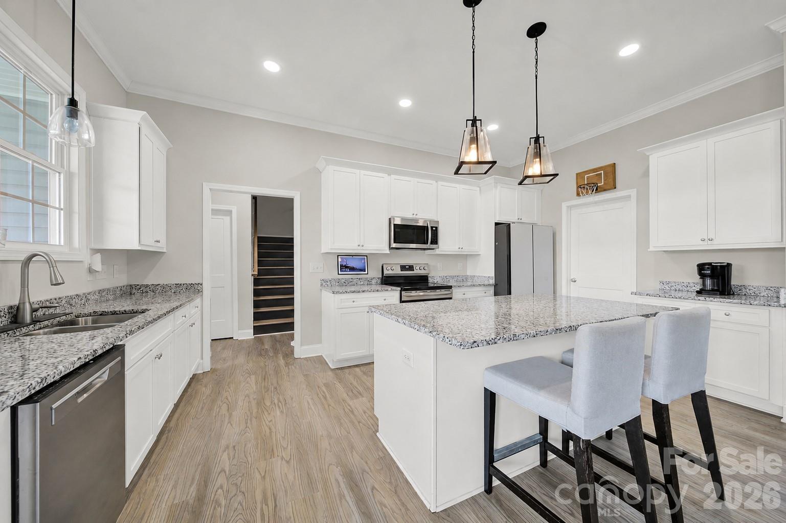 4653 Simpson Road — Edgemoor