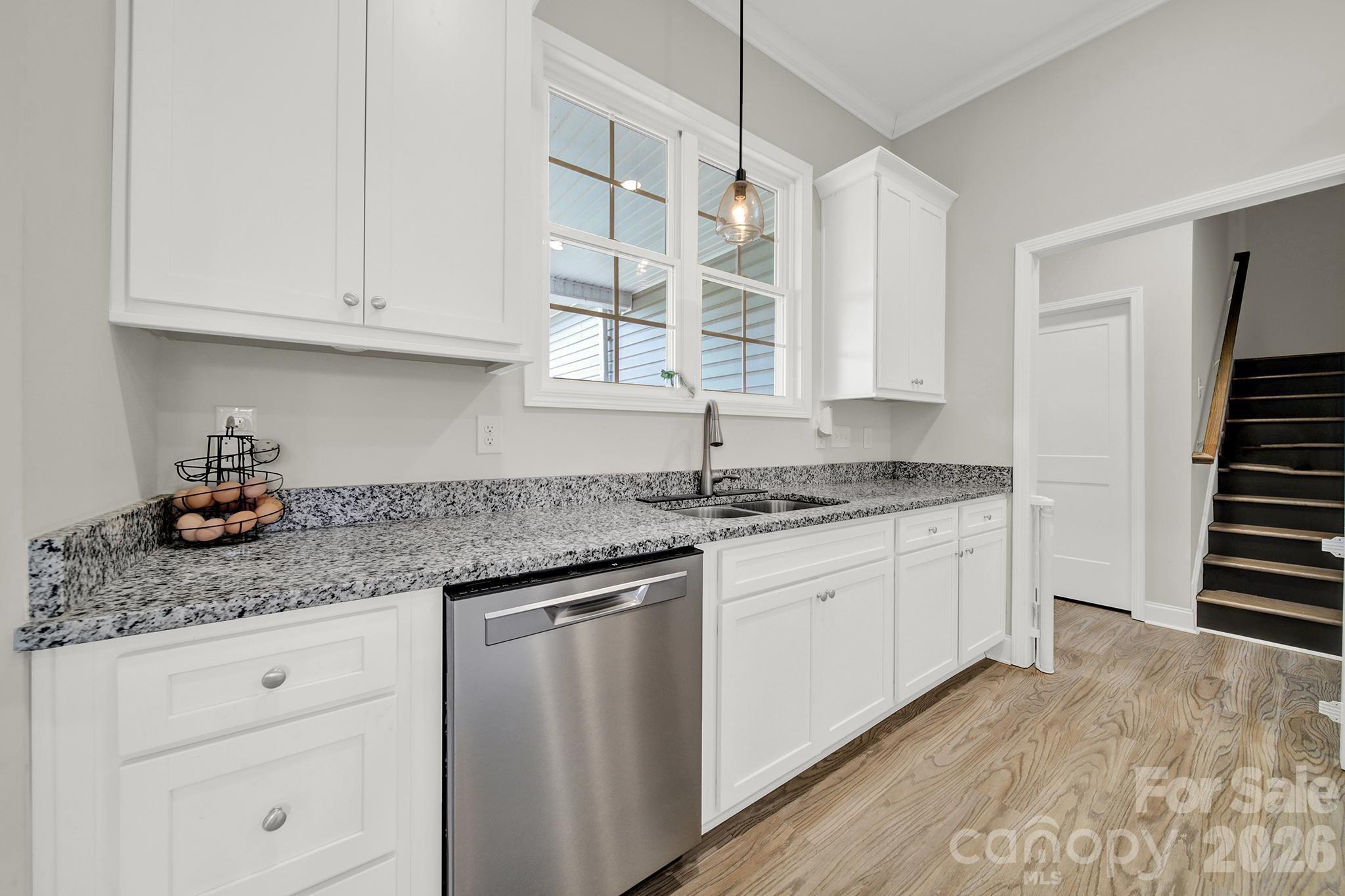 4653 Simpson Road — Edgemoor