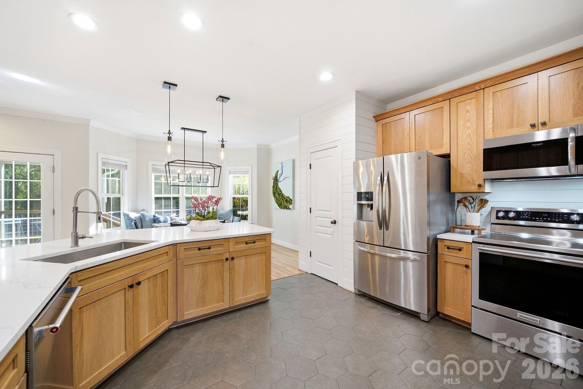 122 Friendfield Drive — Fort Mill