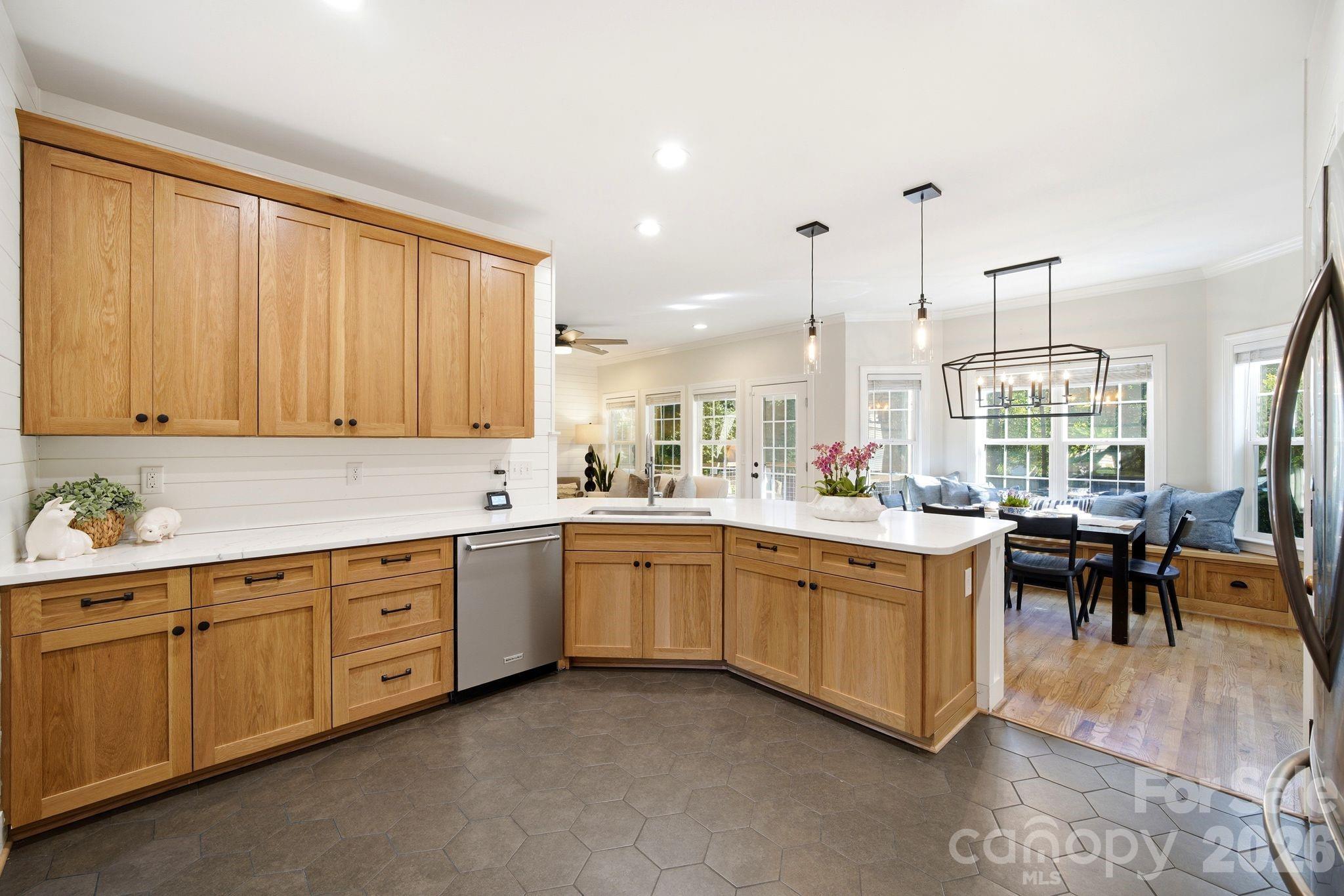 122 Friendfield Drive — Fort Mill