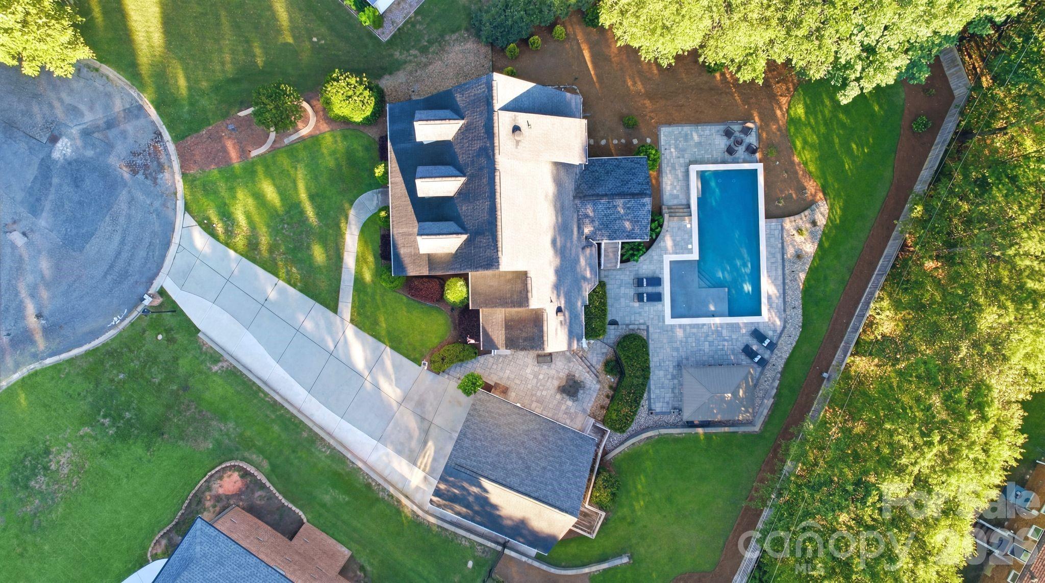 122 Friendfield Drive — Fort Mill