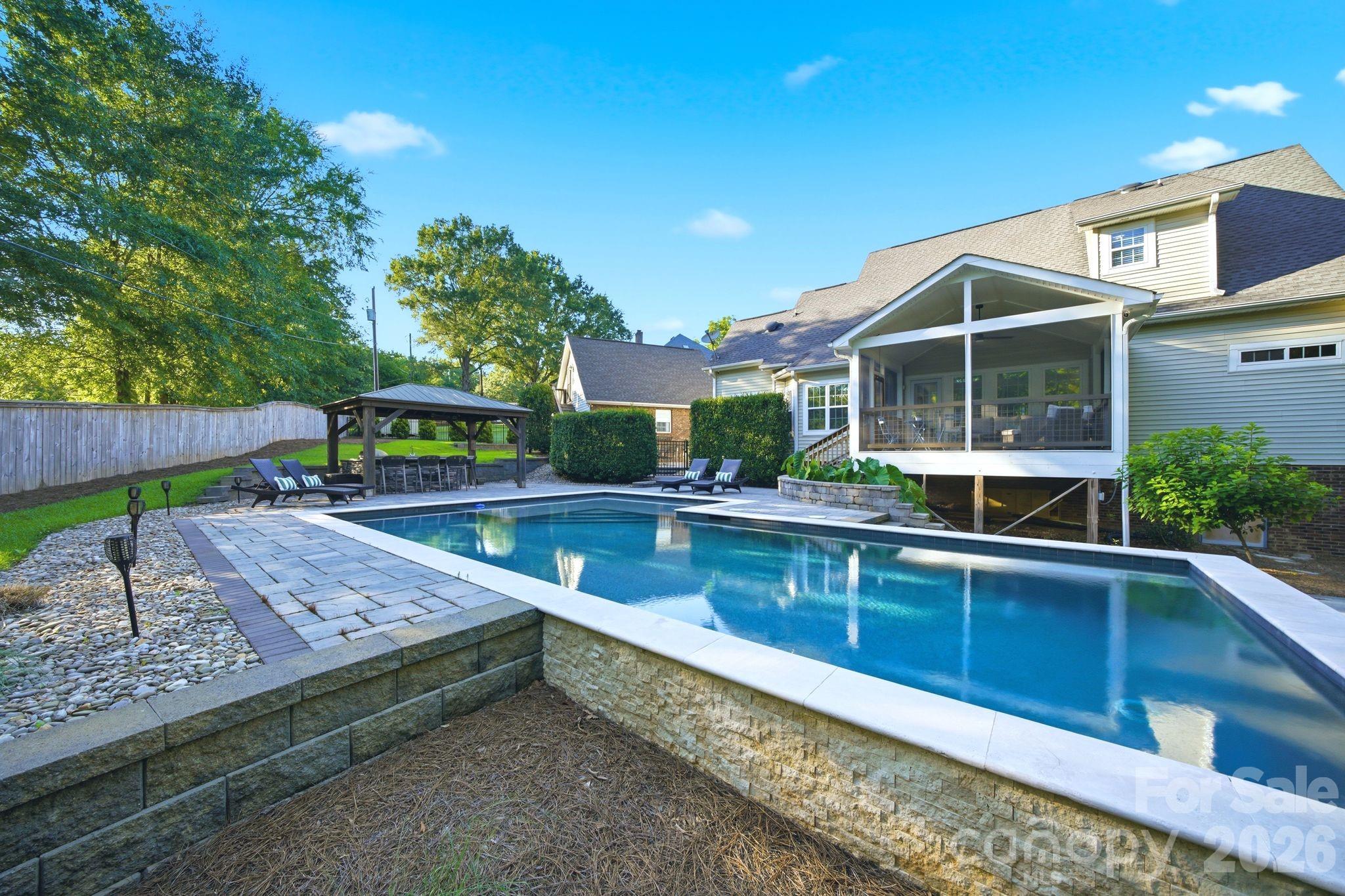 122 Friendfield Drive — Fort Mill