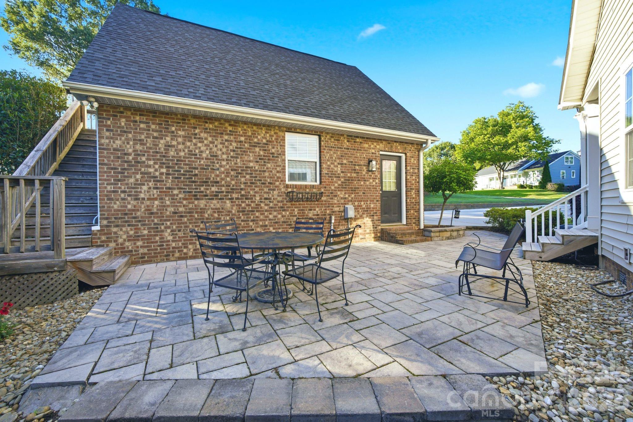 122 Friendfield Drive — Fort Mill