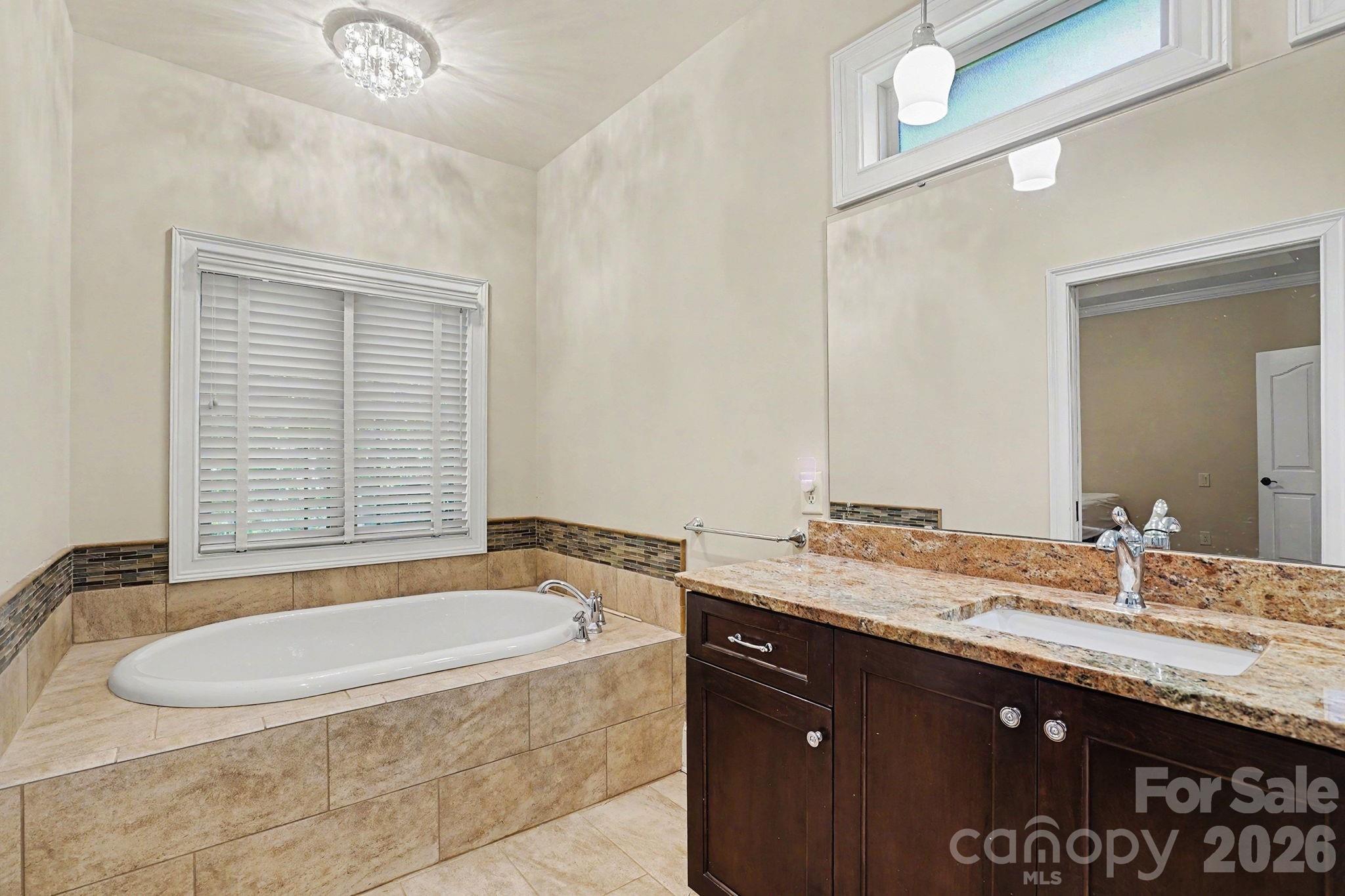 198 Windemere Isle Road — Statesville