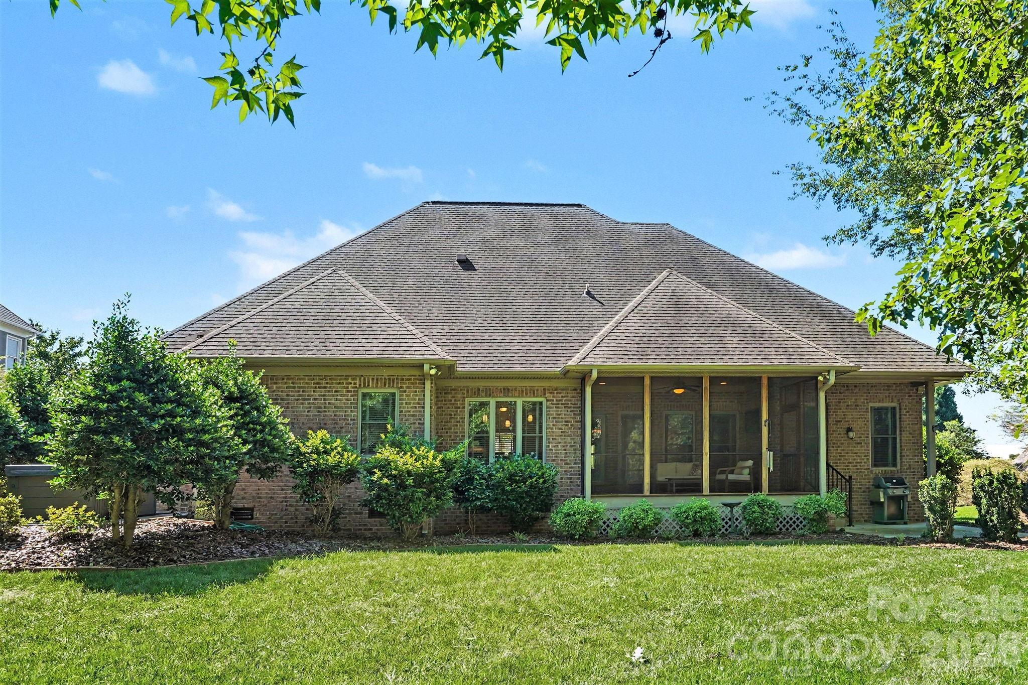 198 Windemere Isle Road — Statesville