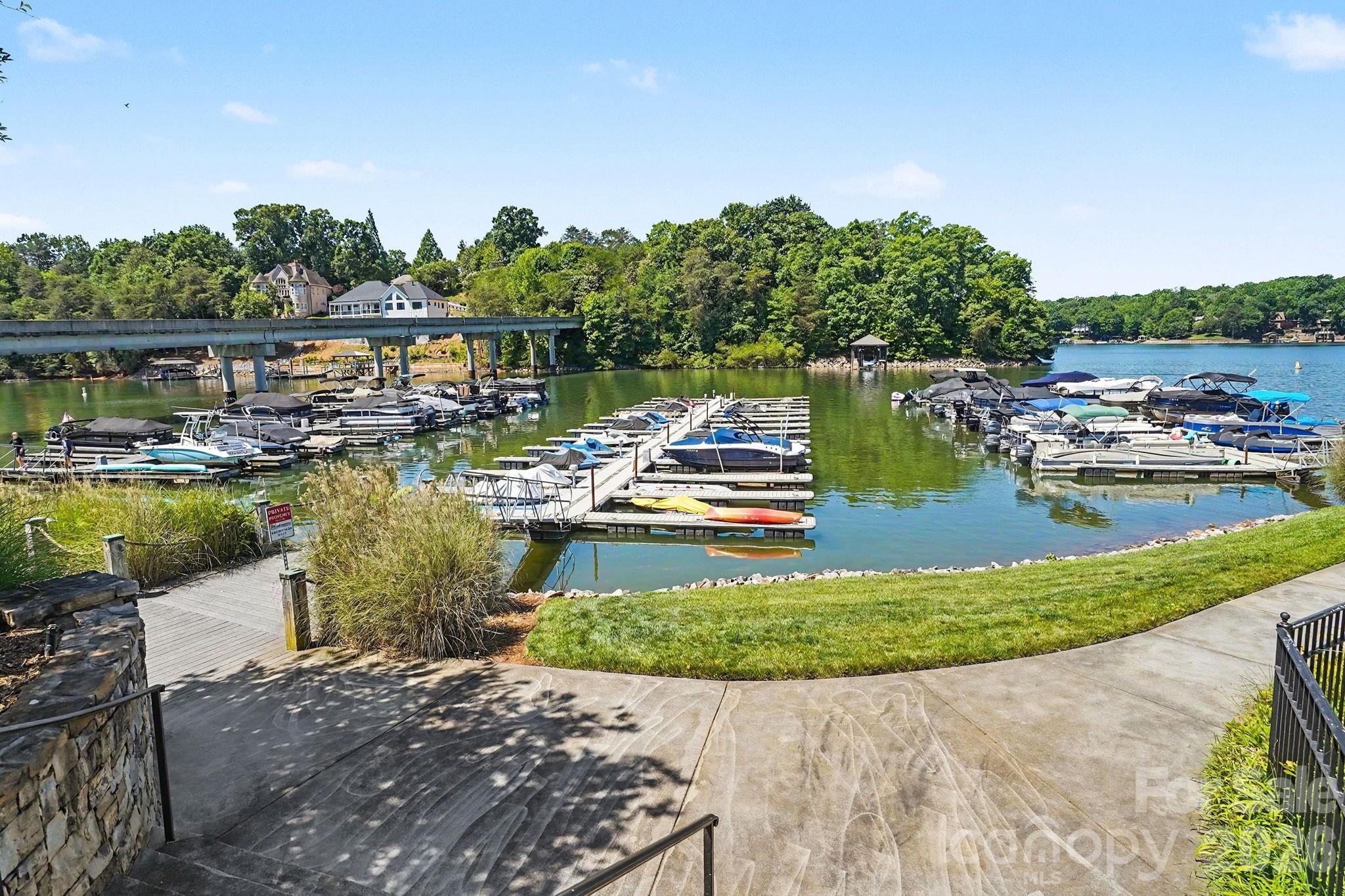 198 Windemere Isle Road — Statesville