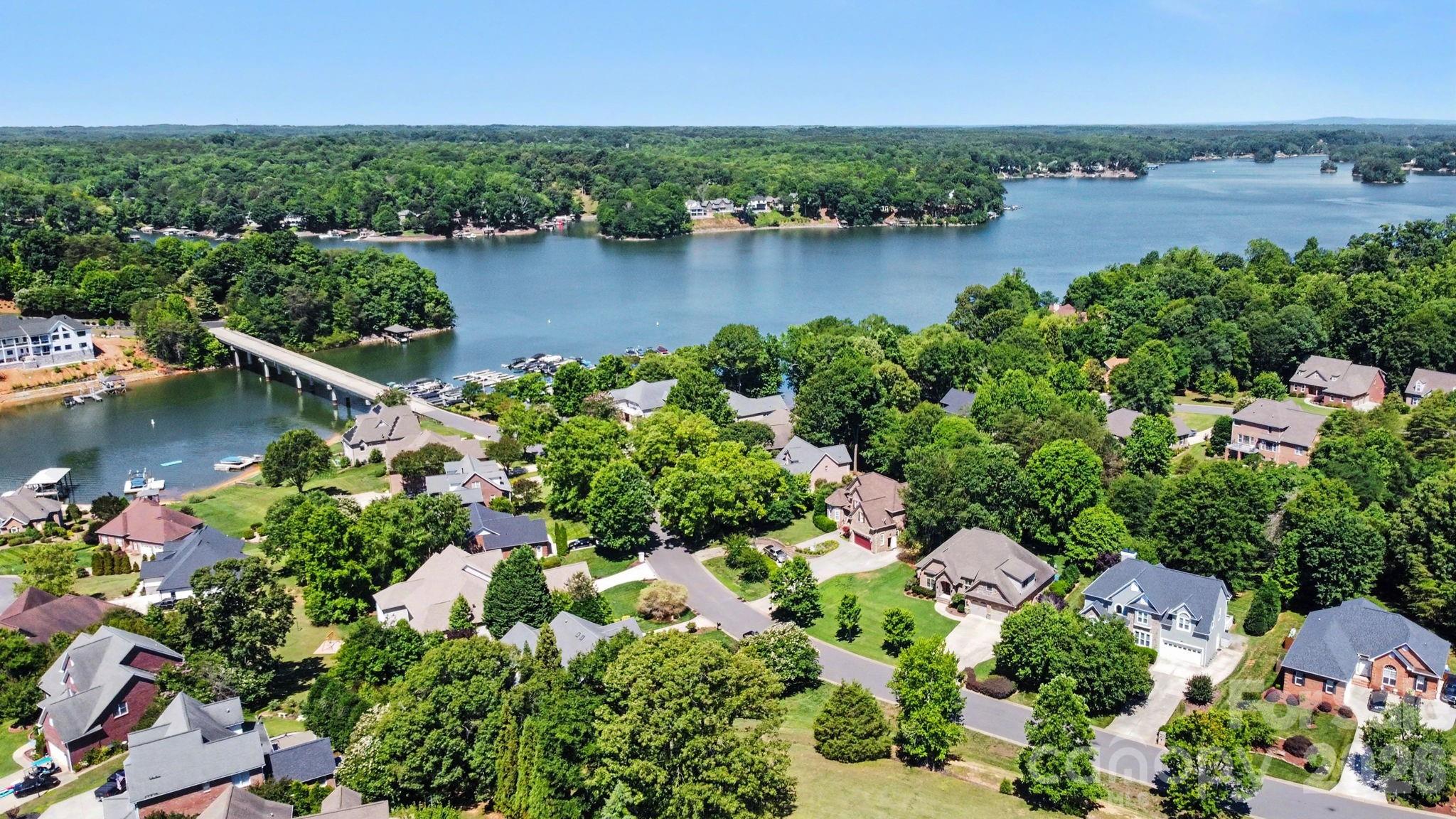 198 Windemere Isle Road — Statesville