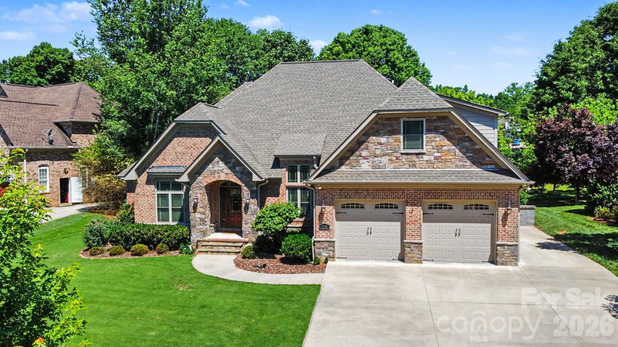 198 Windemere Isle Road — Statesville