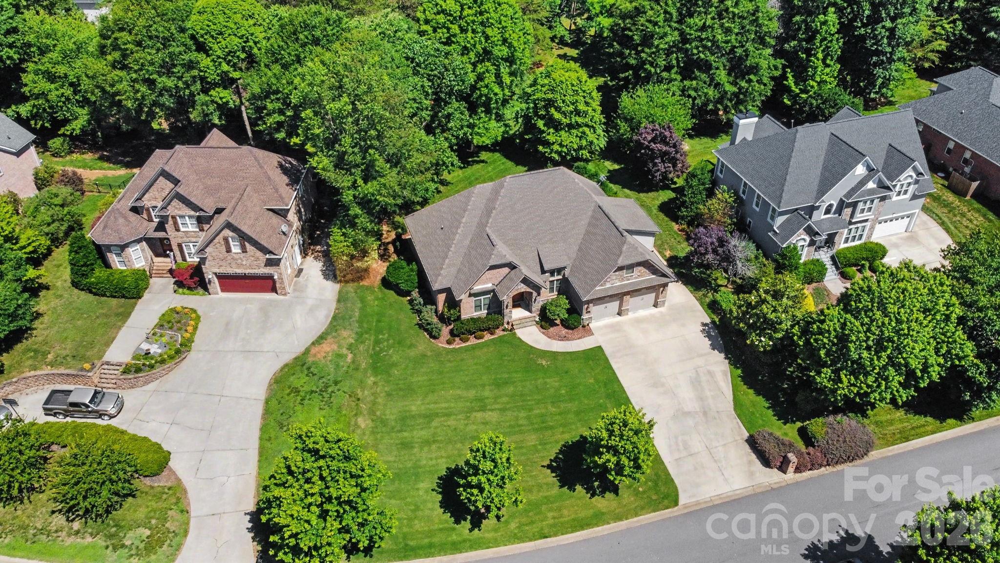 198 Windemere Isle Road — Statesville