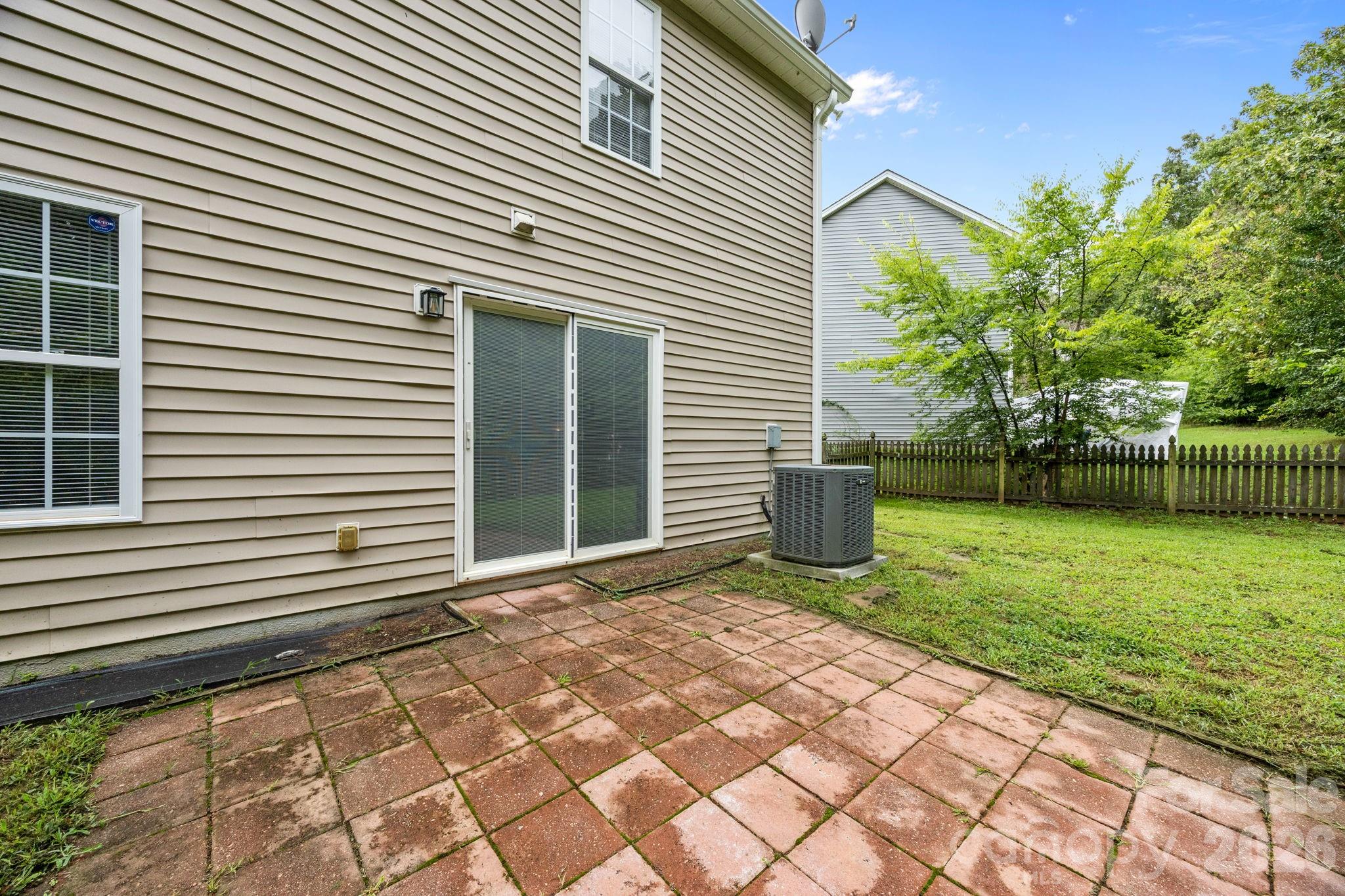 10609 Spring Rain Court — Charlotte