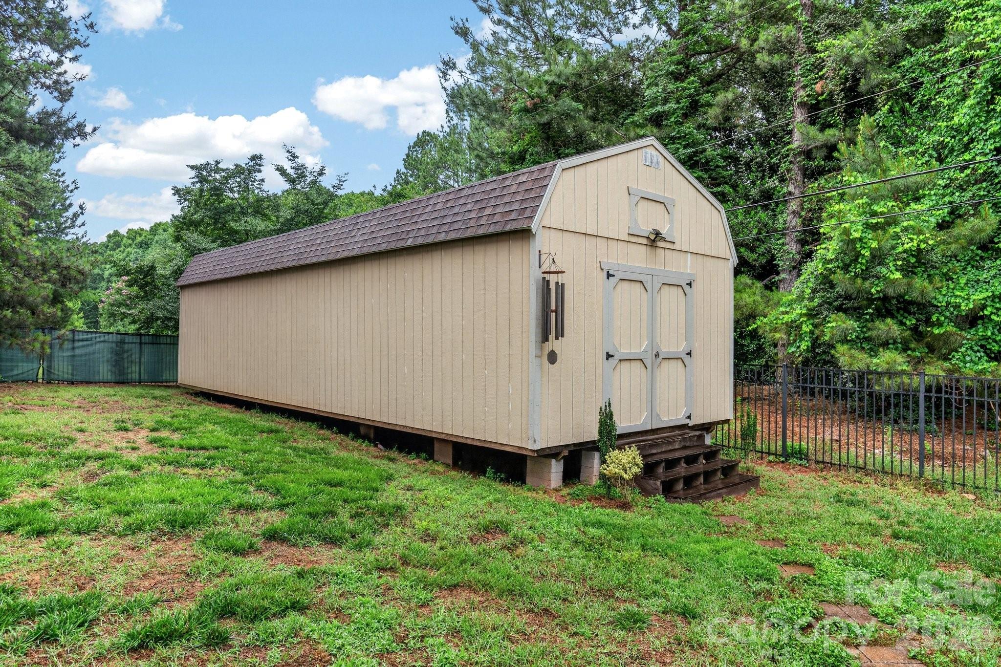 173 Yellow Jacket Circle — Mooresville