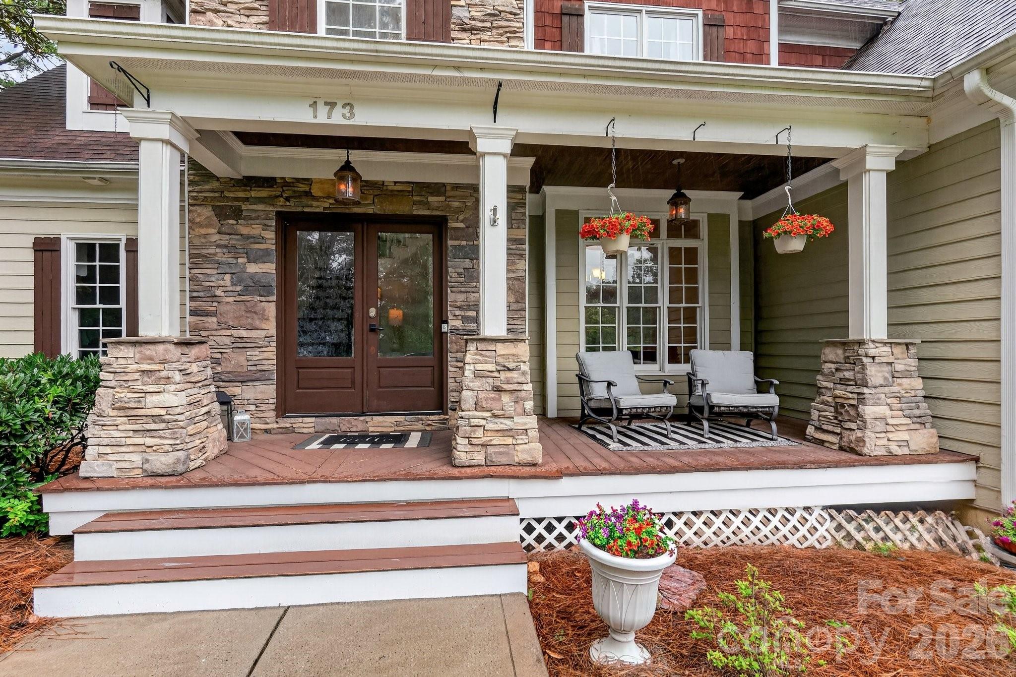173 Yellow Jacket Circle — Mooresville